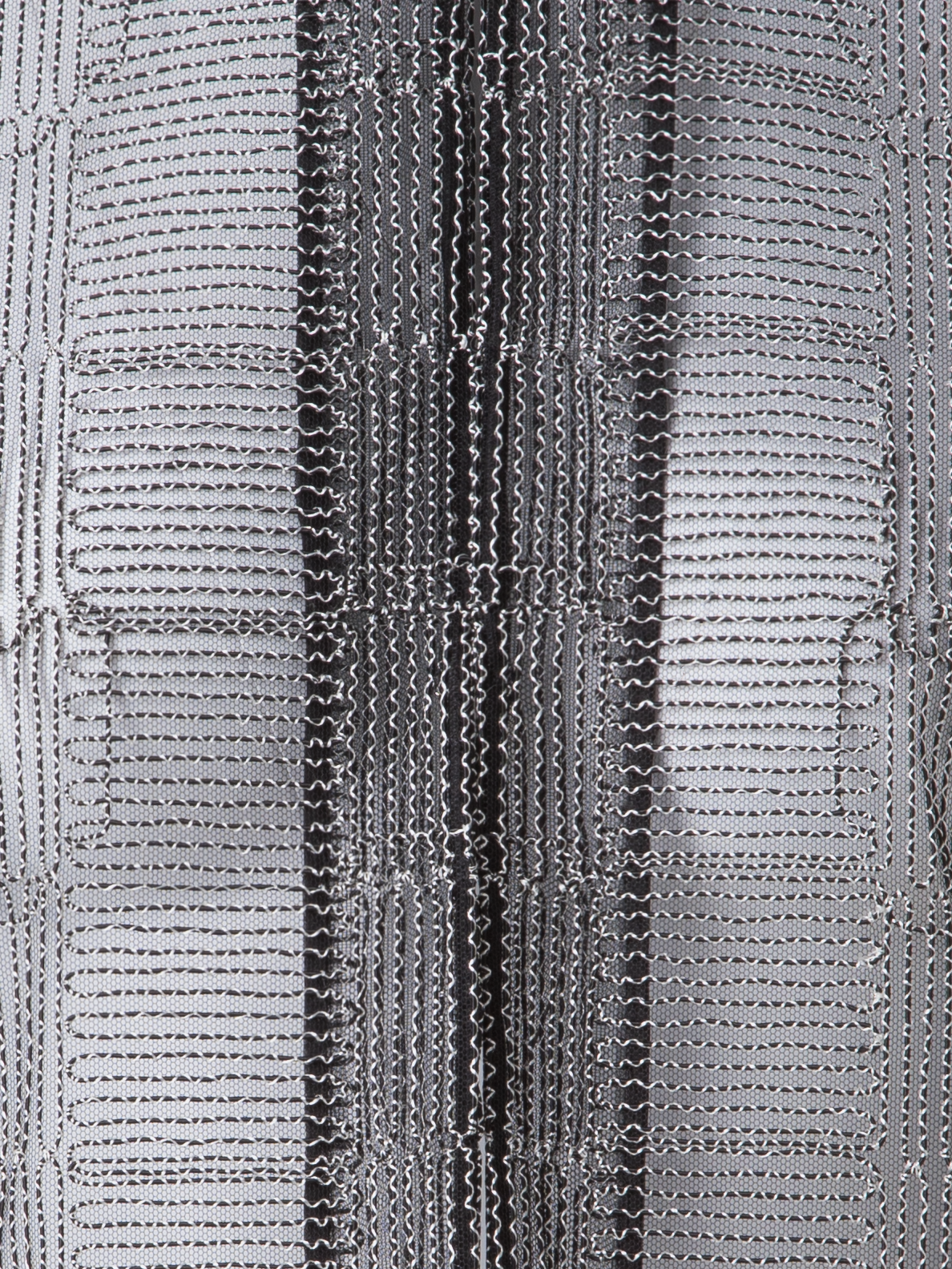 Designer Kurze Jacke mit quadratischer Tüll-Stickerei - Schwarz