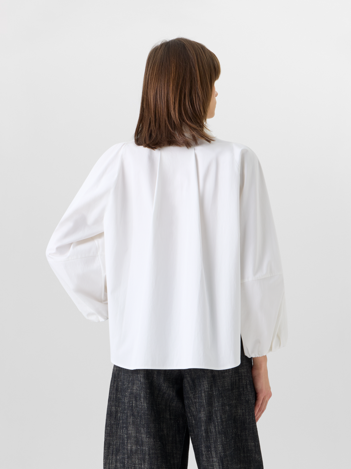 Designer Boxy-Hemdbluse aus gewaschenem Baumwoll-Satin - Ecru #editorial