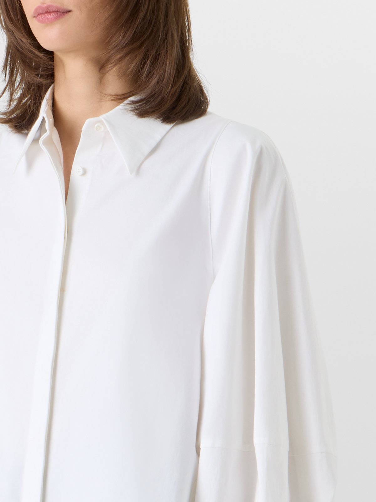 Designer Boxy-Hemdbluse aus gewaschenem Baumwoll-Satin - Ecru #editorial