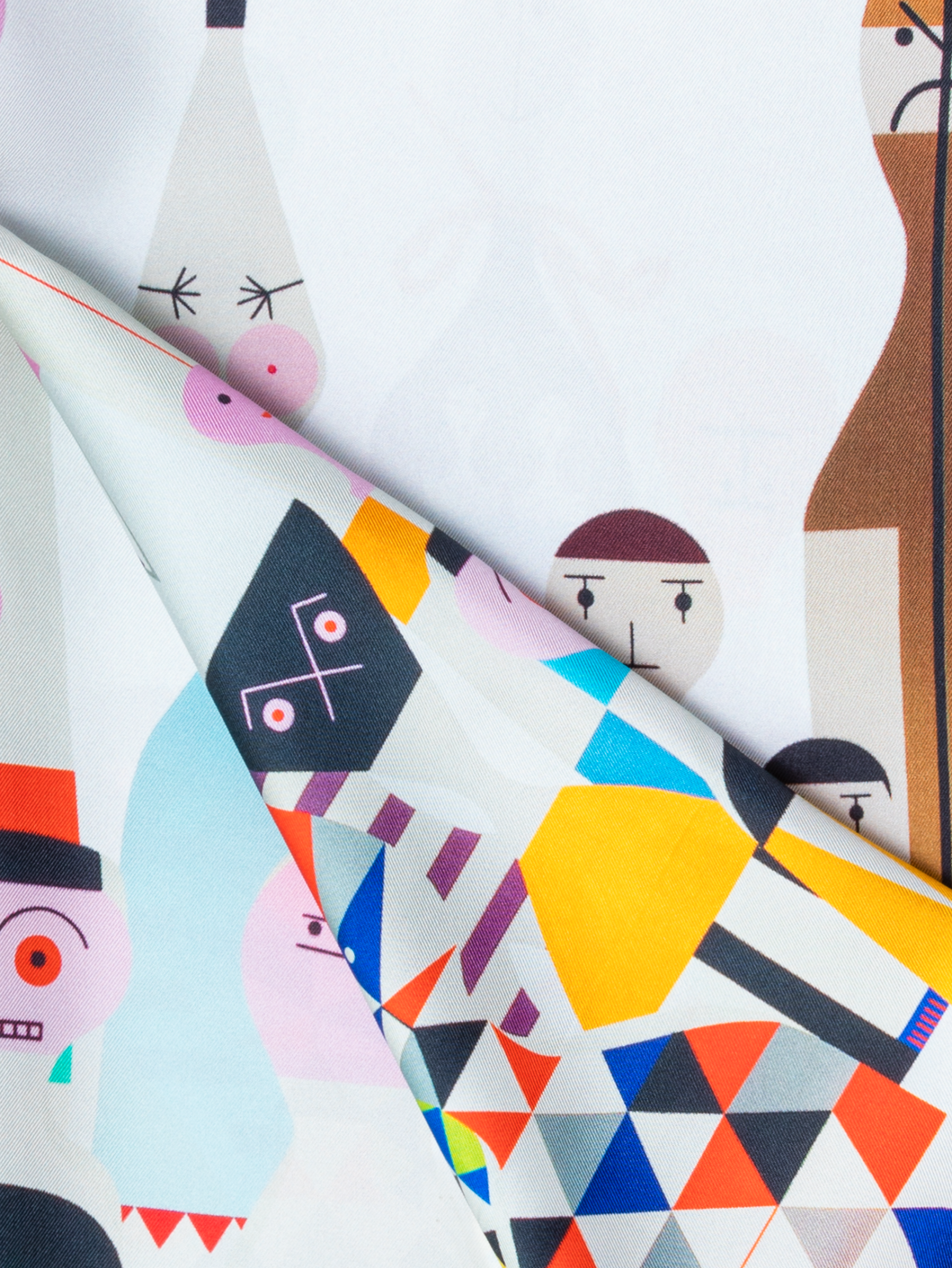 Designer Schal aus Seide mit Wooden Dolls Druck - Bunt