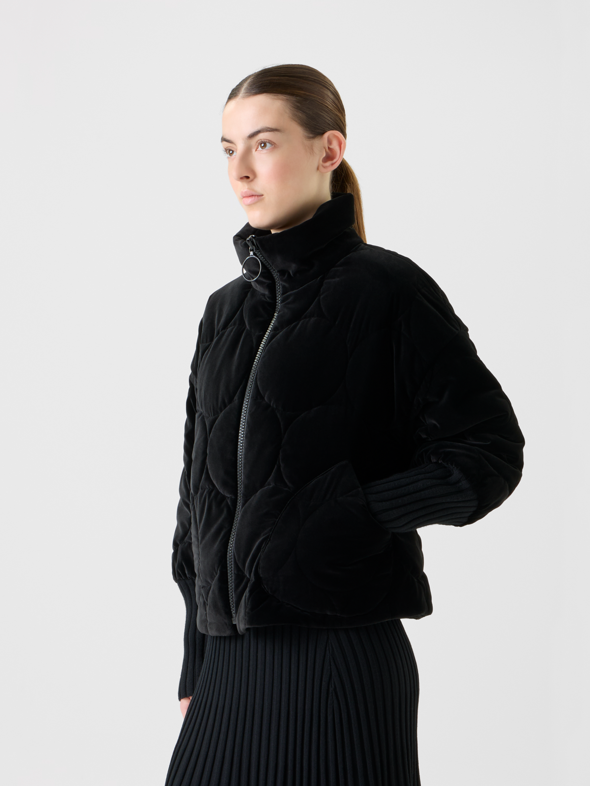 Designer Signature Punktestepp Samt Jacke - Schwarz #editorial