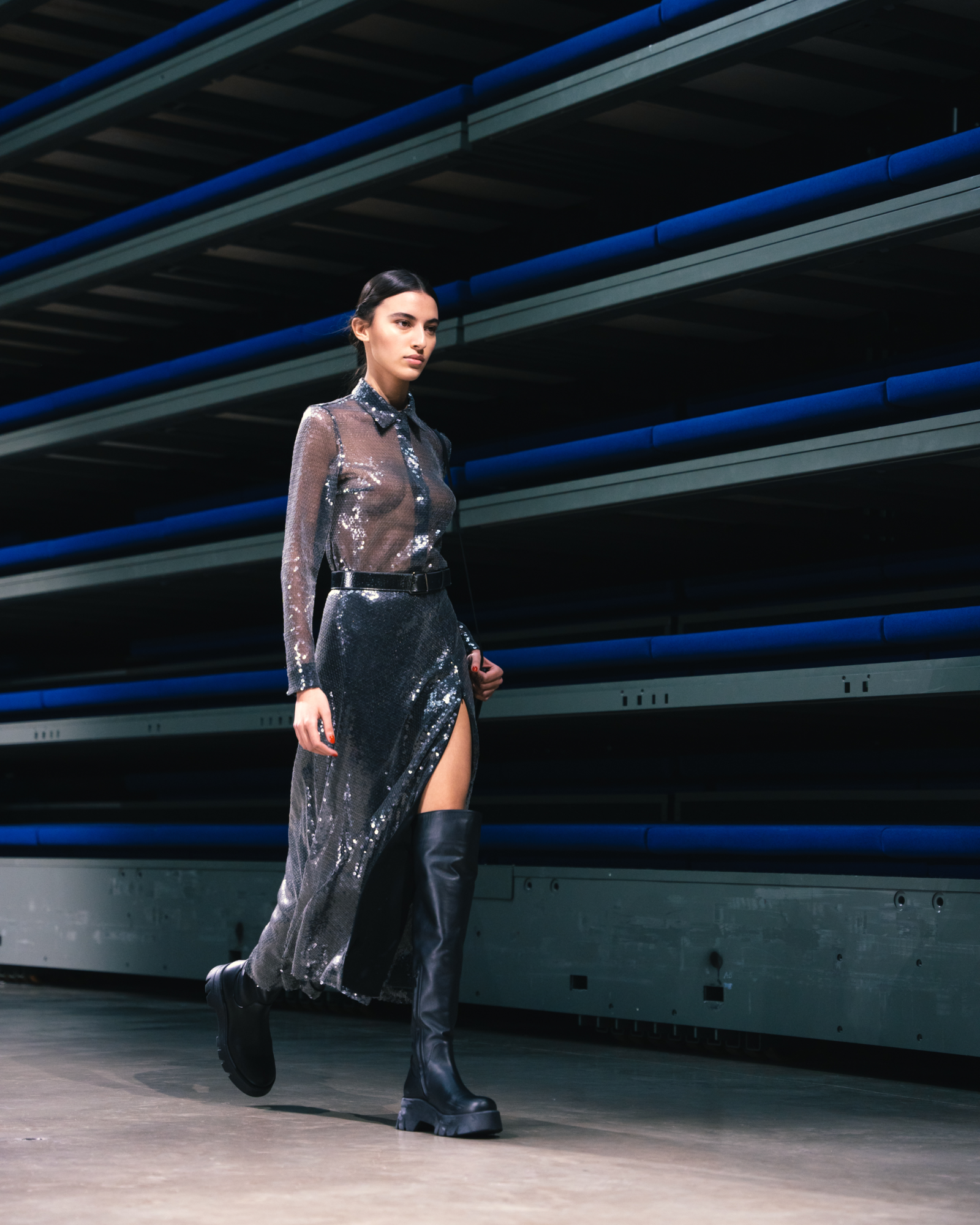 Designer Midirock mit allover Pailletten in A-Linie - Schwarz 