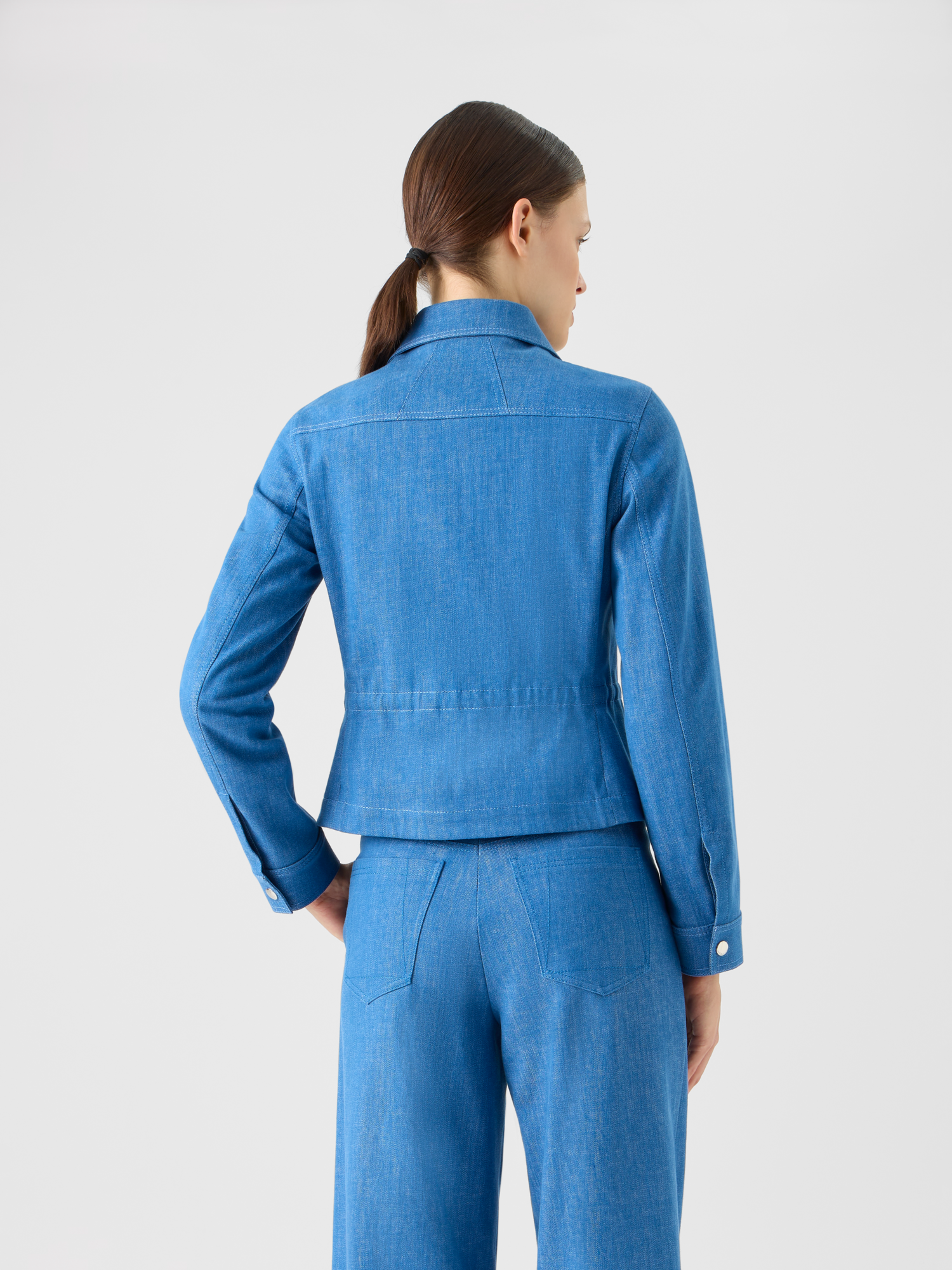 Designer Kurze Jacke aus Baumwoll-Stretch Denim - Blau 
