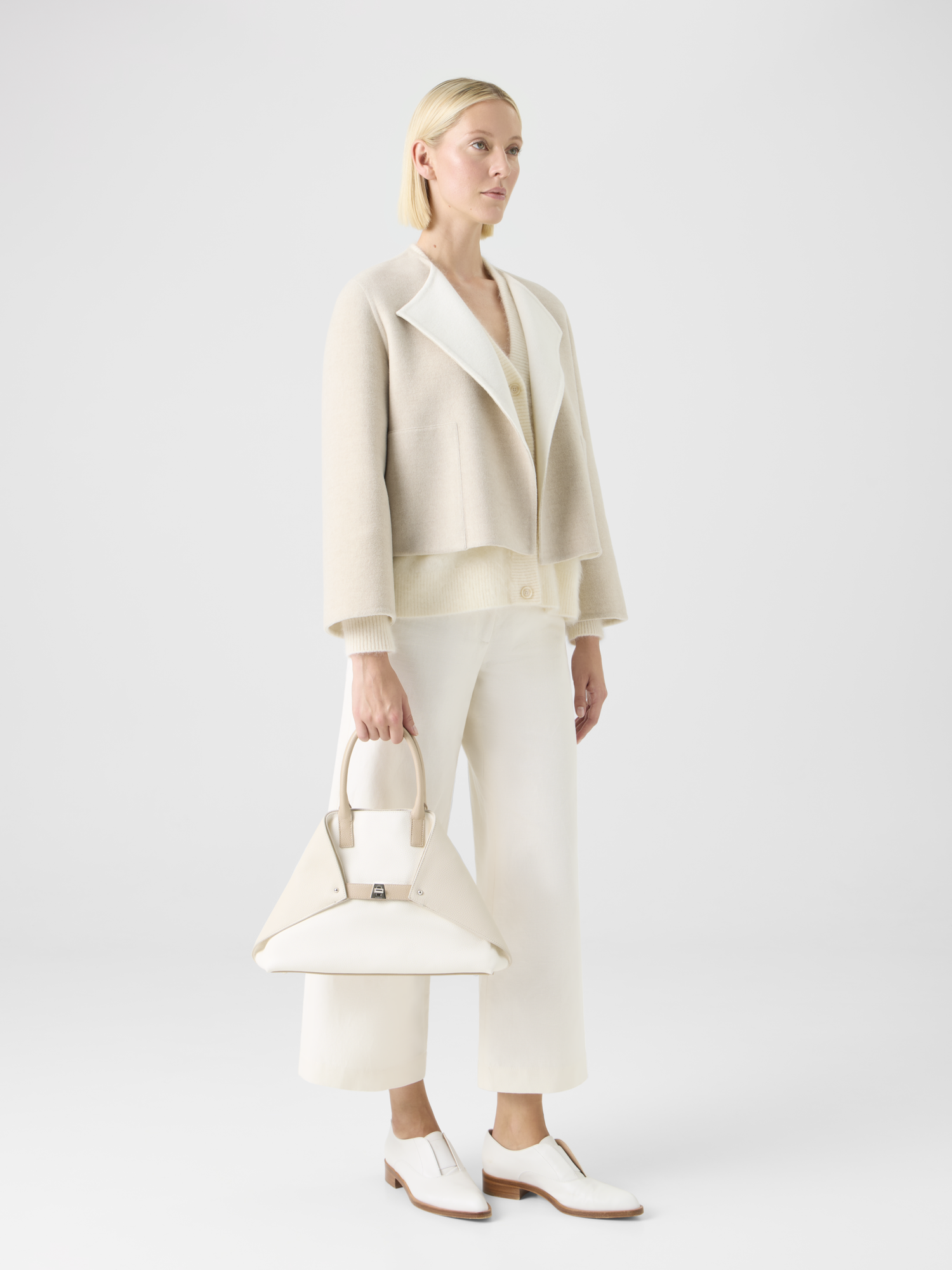 Designer Ai Small Top Handle Tote - Bunt - Beige 