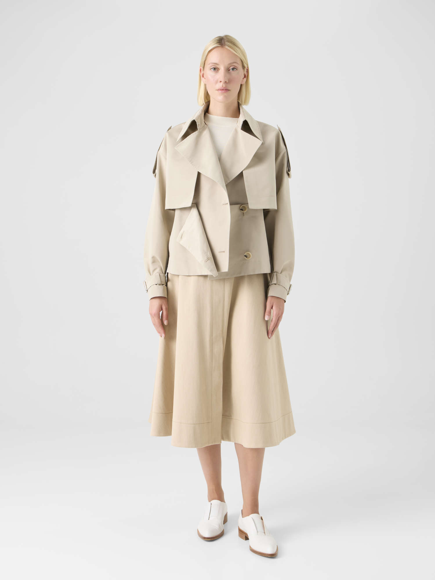 Designer Kurzer Seiden-Trenchcoat mit abnehmbarem Bolero - Beige 