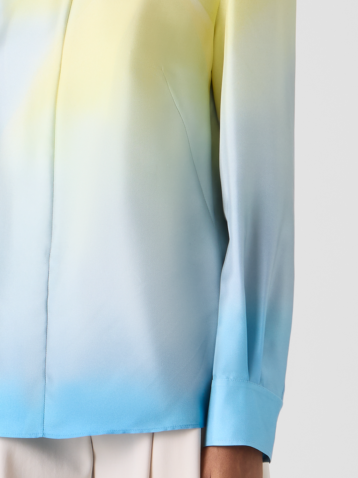 Designer Tunika-Bluse aus Seidentwill mit Sonnenstrahlen-Print - Blau - Bunt #editorial