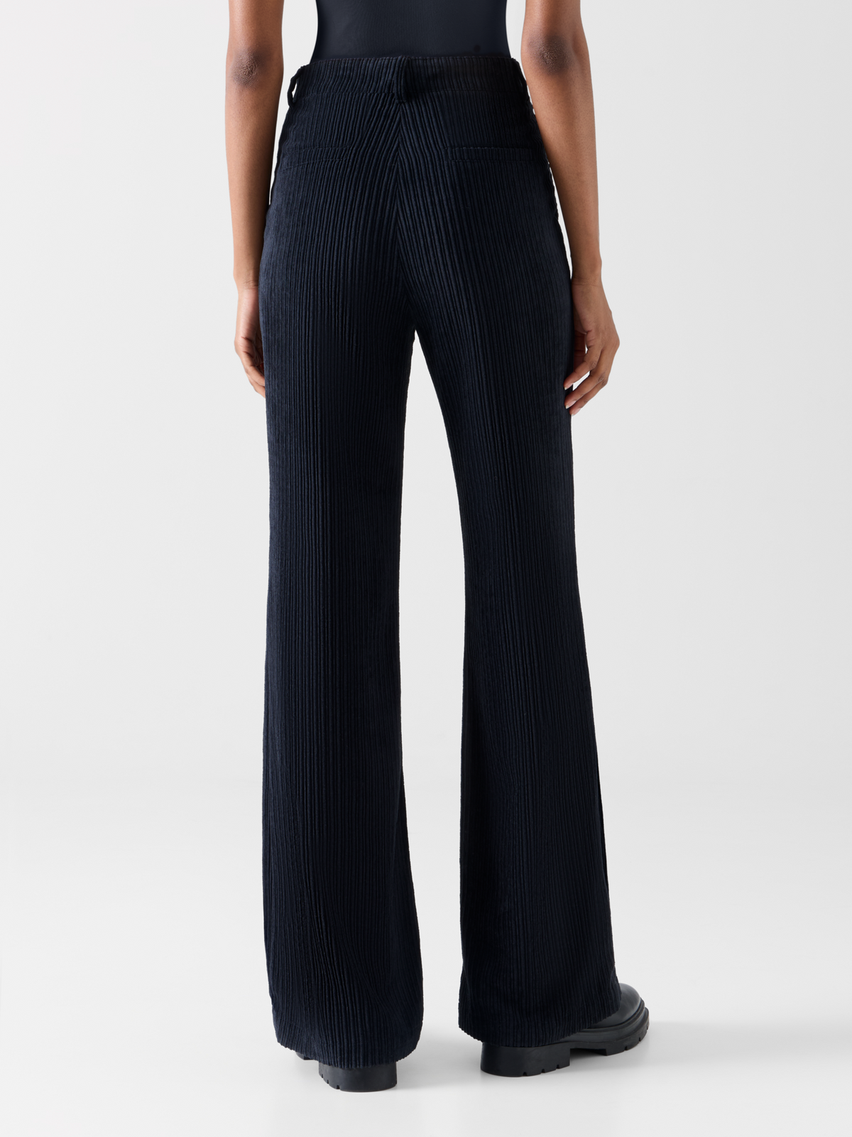 Designer Bootcut Hose aus gewaschenem Techno-Cord - Dunkelblau 