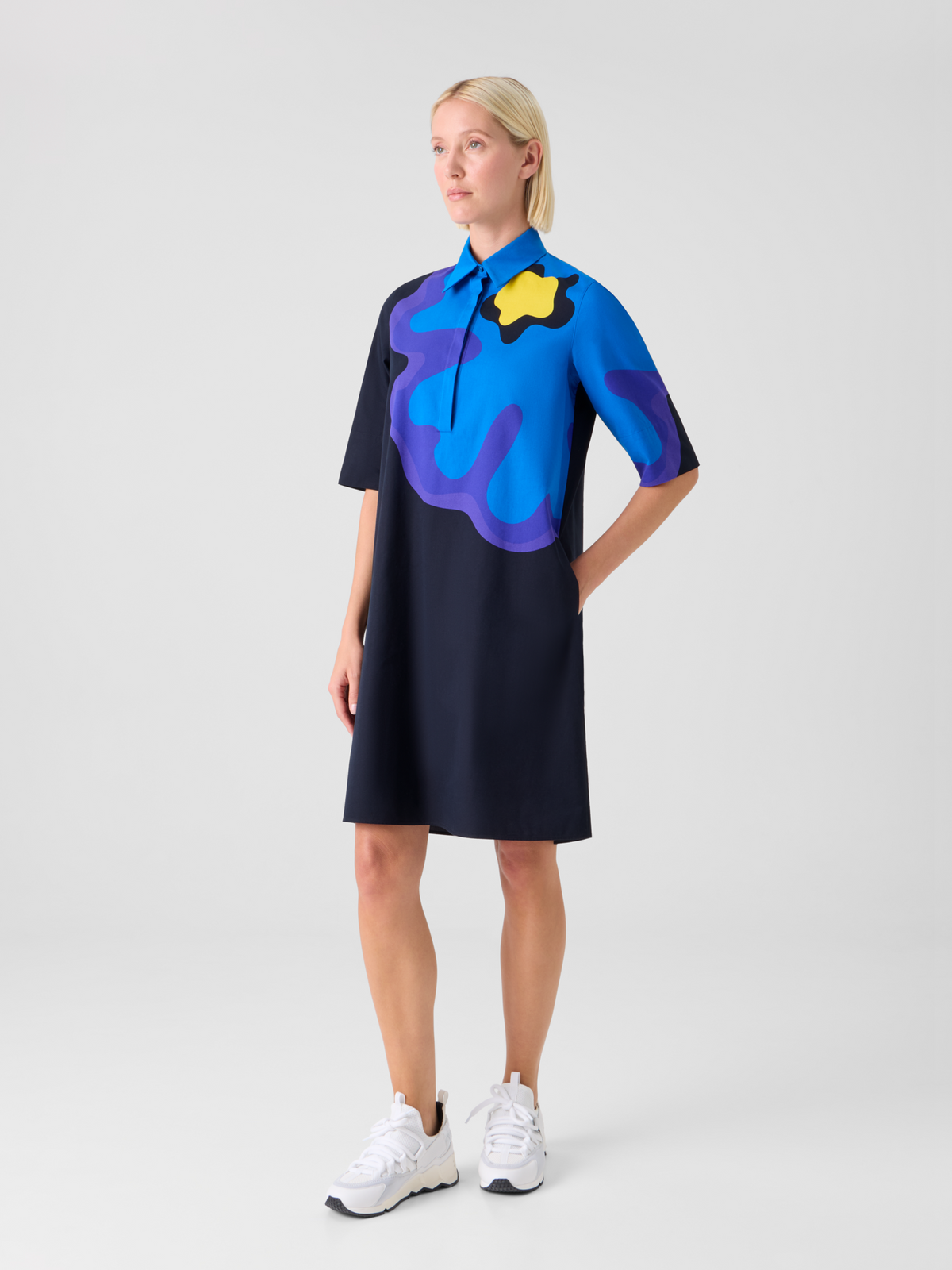 Designer XL-Pop-Dot-Blumen-Baumwollkleid - Dunkelblau #editorial