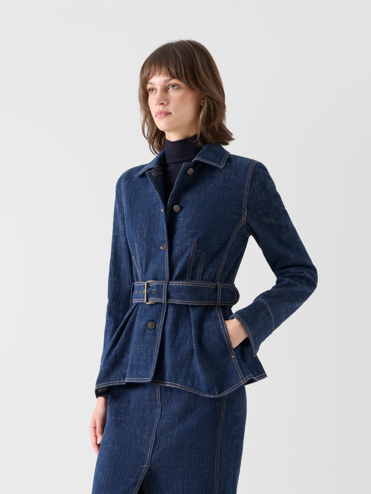 Designer Gegürtete Jacke aus Winter-Denim - Dunkelblau 