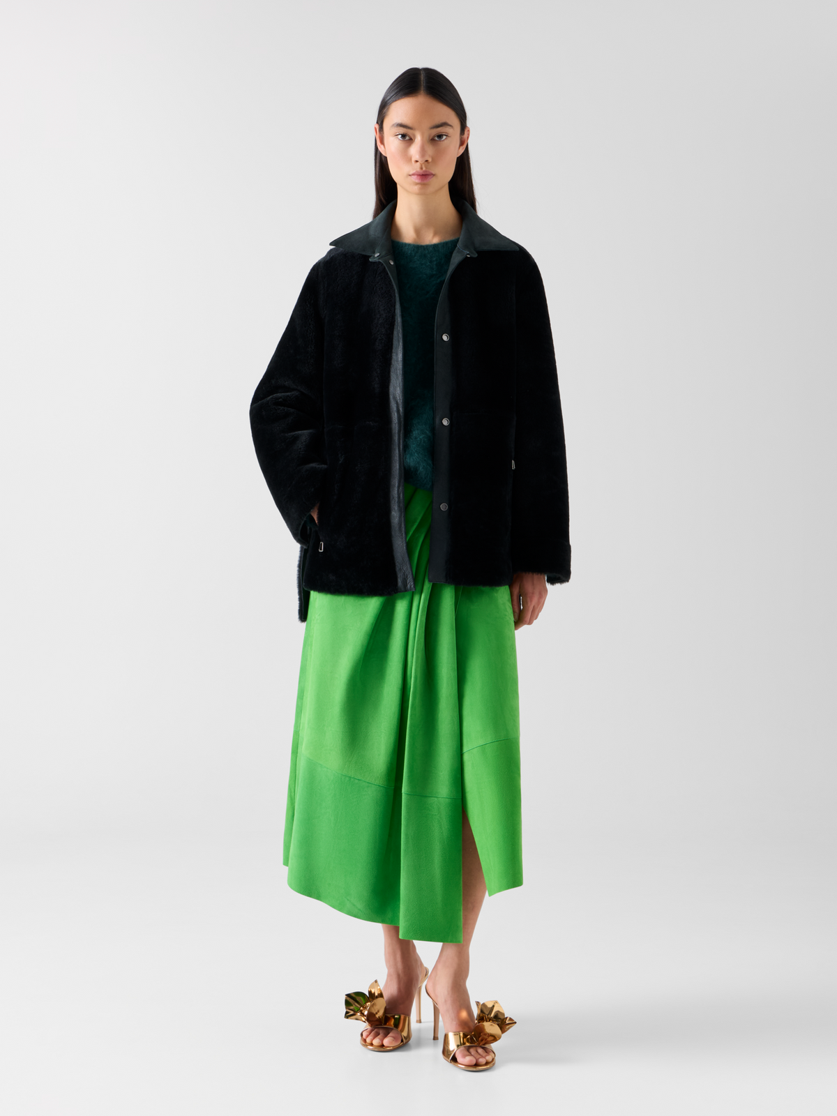 Designer Wendbare Hemdjacke aus Merinillo-Lammfell - Schwarz - Grün 
