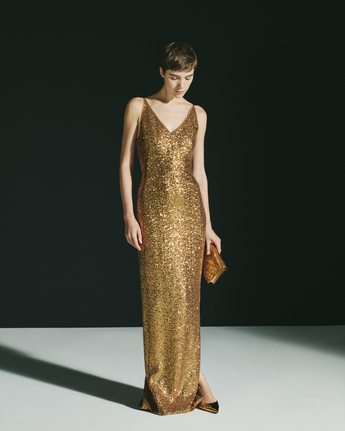Designer Langes Pailletten-Abendkleid mit V-Ausschnitt - Gold #editorial