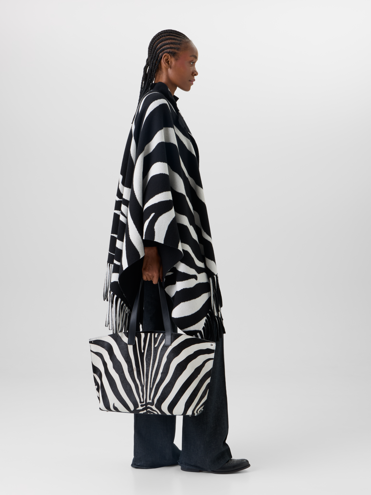 Designer Ai Medium Shoulder Tote - Bunt 
