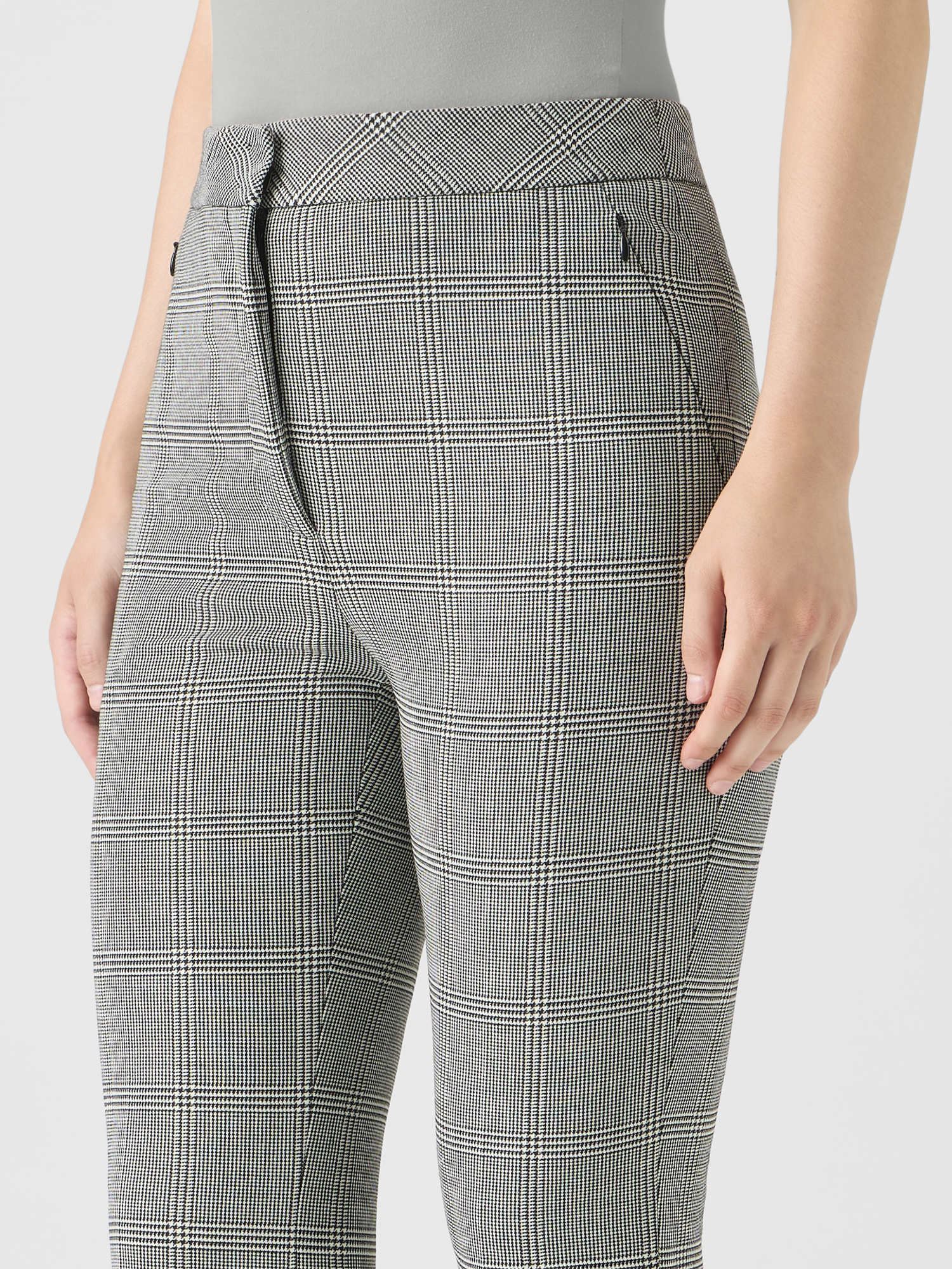 Designer Bootcut-Hose aus Prince-of-Wales-Wollstretch - Grau 