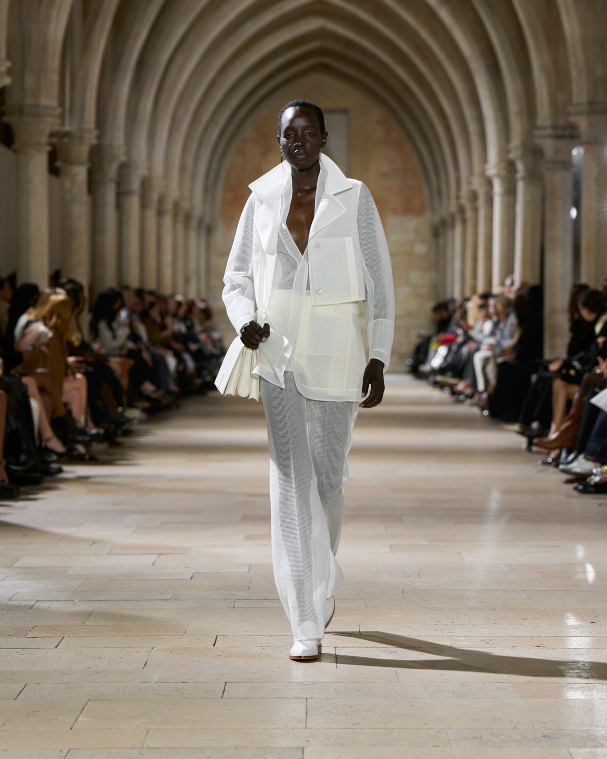 Designer Transparente Cropped-Jacke aus Techno-Grid - Weiss #editorial