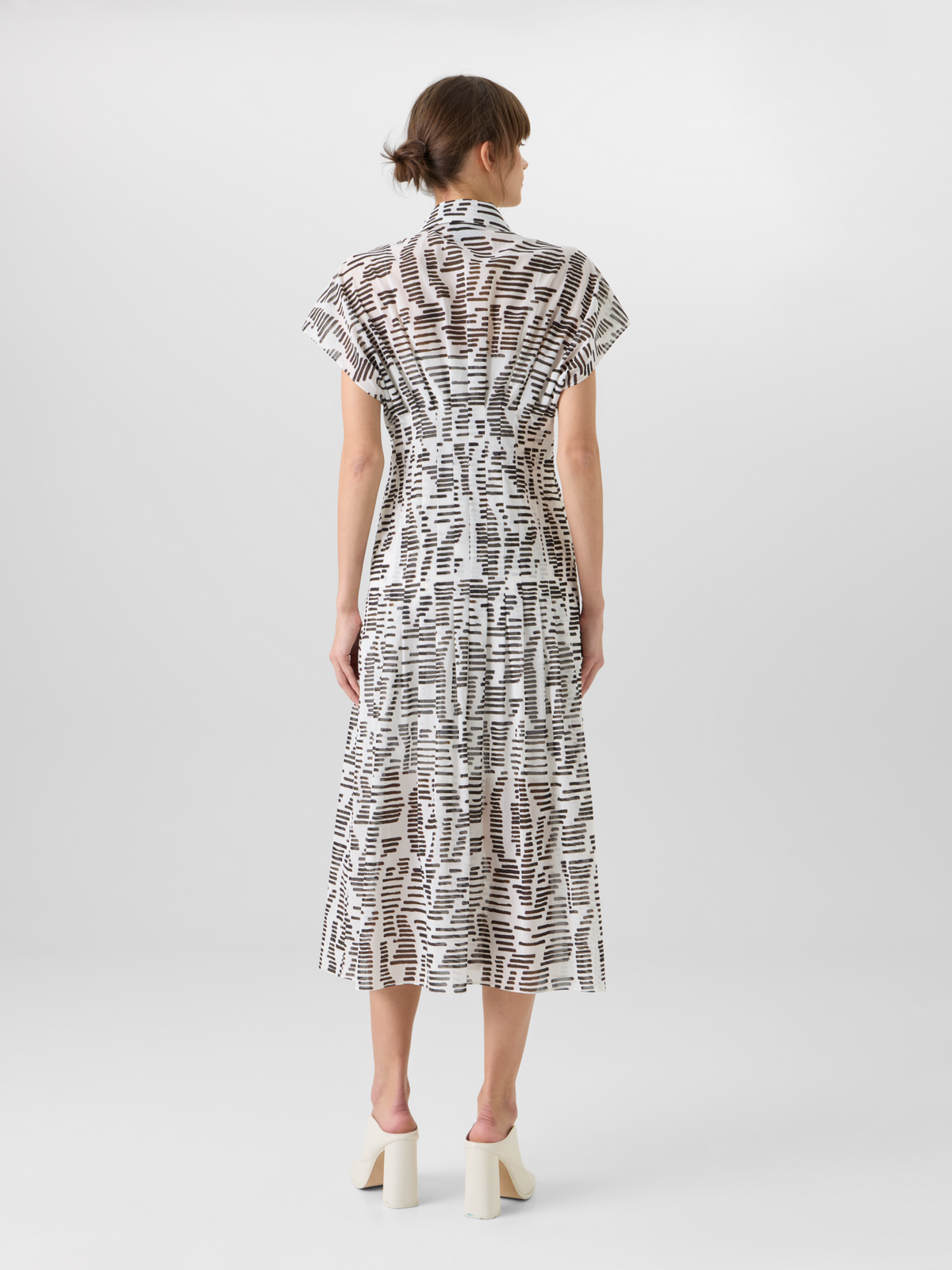 Designer Flügelärmel-Midi-Kleid mit Dance Movements Print - Bunt #editorial