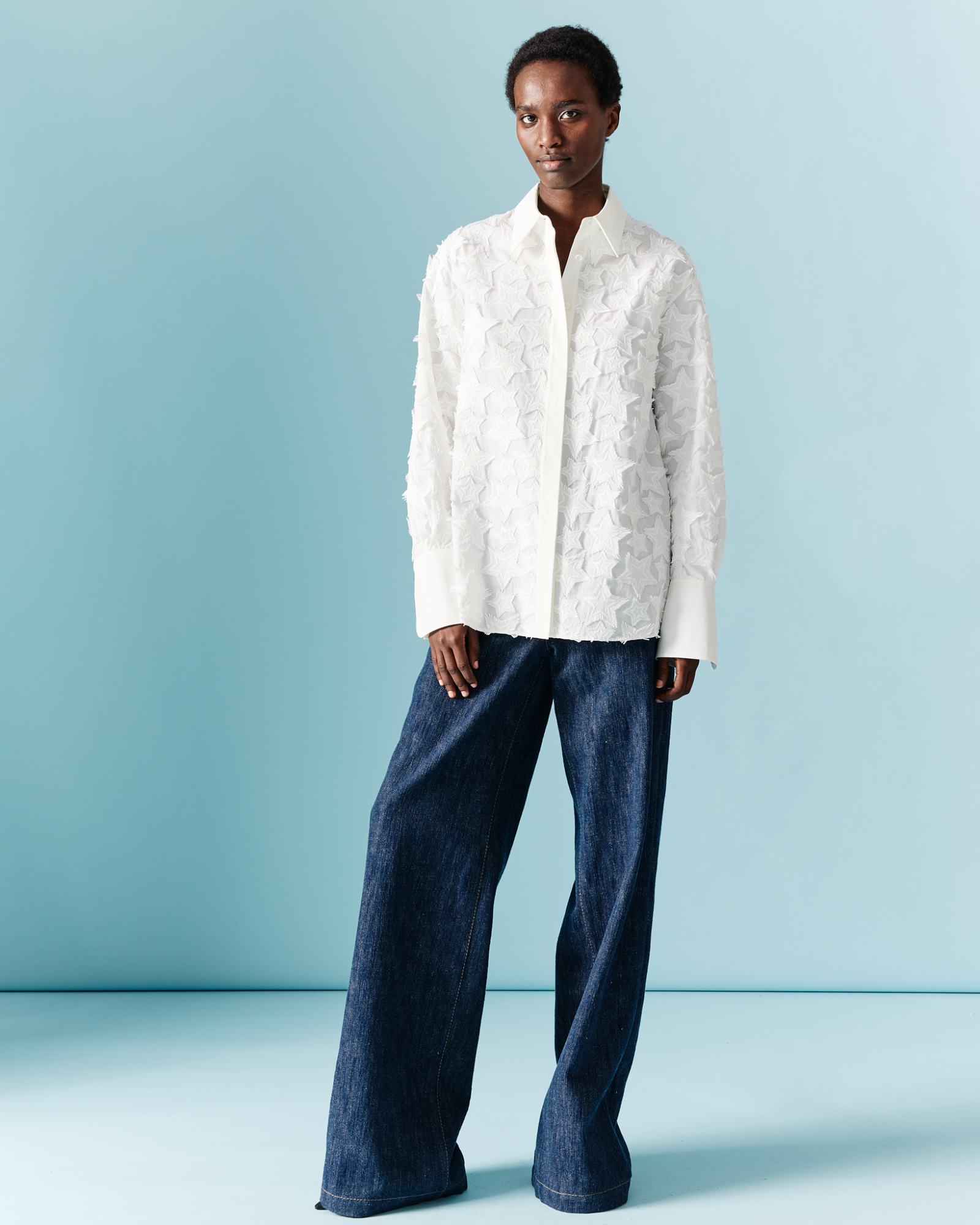 Designer Bluse aus Baumwolle mit 3D-Stern-Stickerei - Ecru - Weiss 