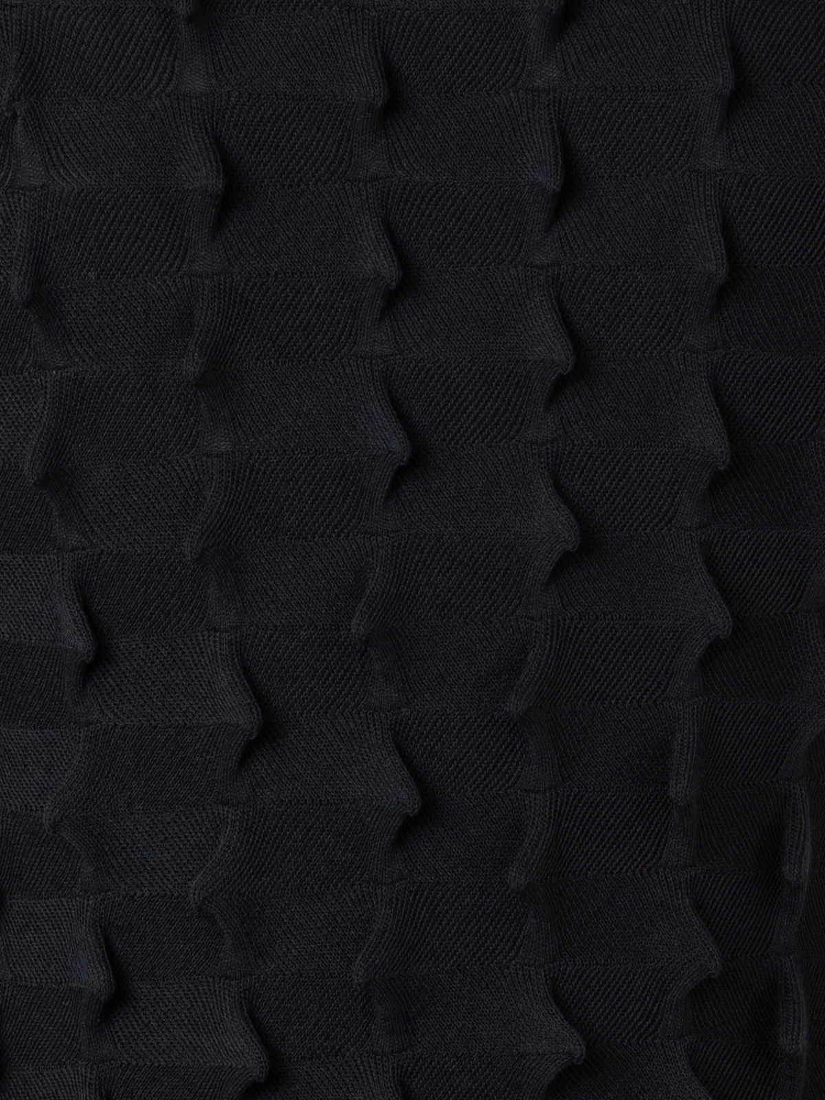 Designer Kurzarmpullover mit 3D Segel-Optik - Schwarz