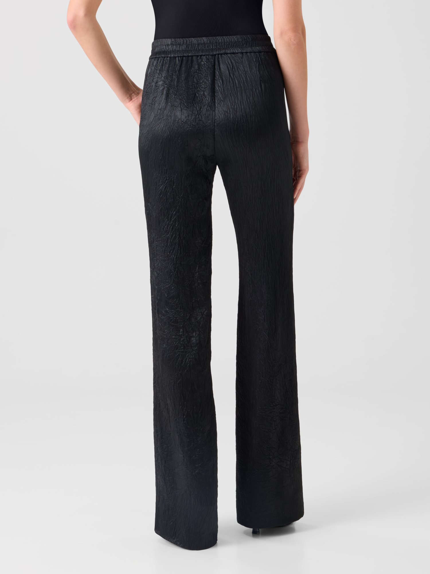Designer Marla gerade Hose aus Knitter-Satin mit elastischem Bund - Schwarz 