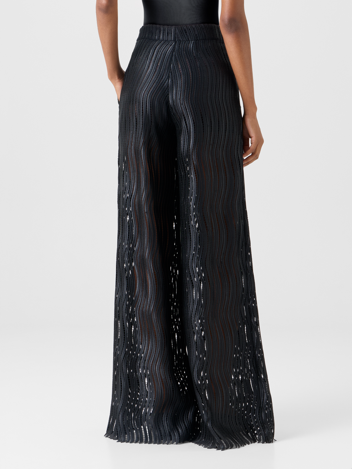 Designer Cassie weite Hose aus Wave-Guipure - Schwarz #editorial