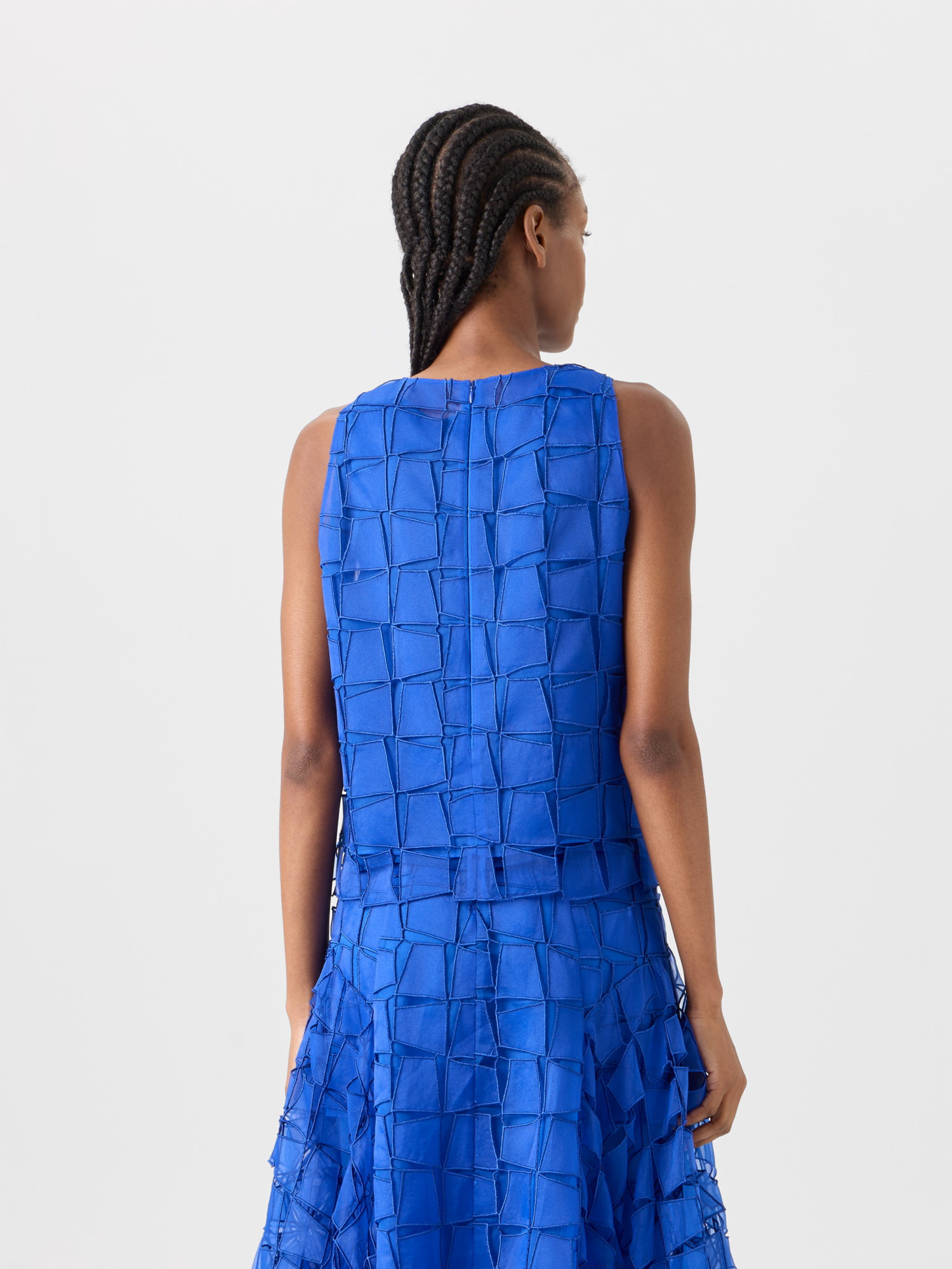 Designer Bluse mit Trapez-Stickerei aus Organza - Blau 
