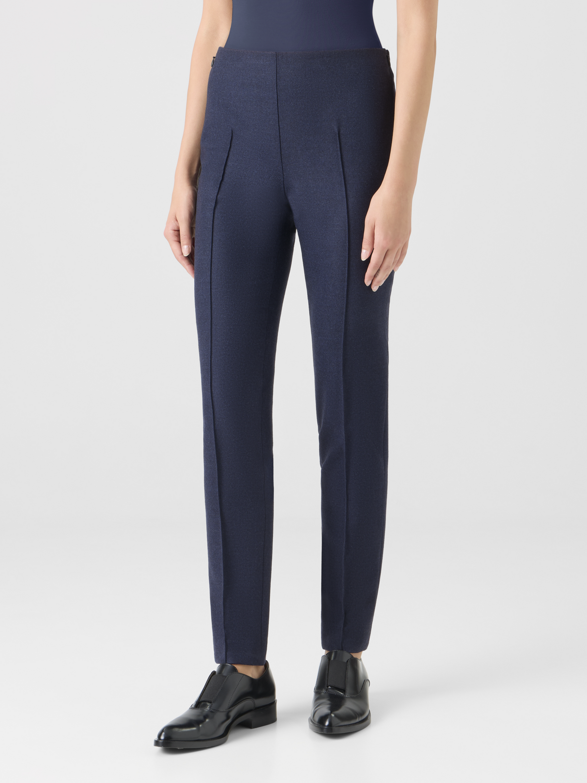 Designer Schmale Hose aus Woll-Stretch-Flanell - Schwarz #editorial