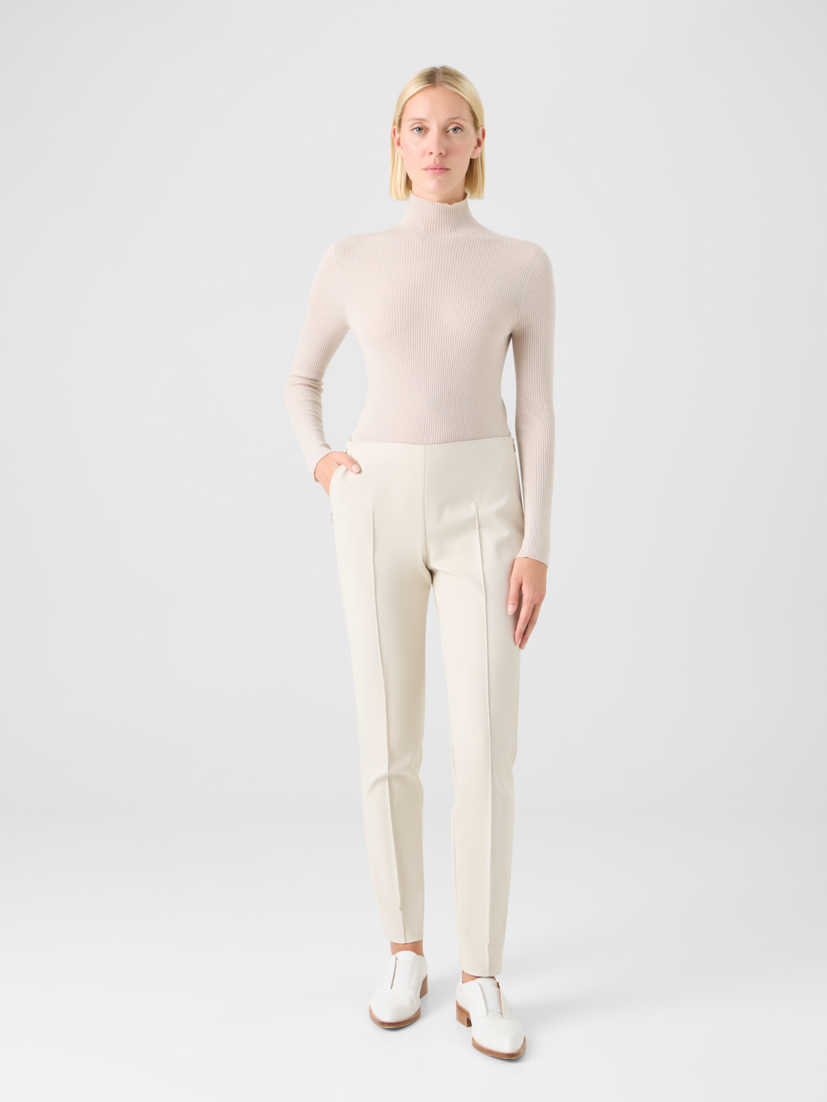 Designer Melissa schmale Hose aus Stretch-Baumwolle - Beige #editorial