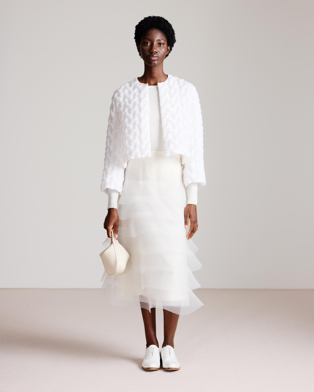 Designer Kurze Jacke aus 3D Bubble Organza - Ecru - Weiss #editorial