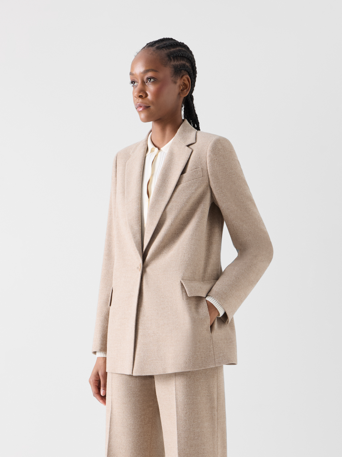 Designer Boyfriend-Blazer aus pastellfarbenem Flanell - Beige 