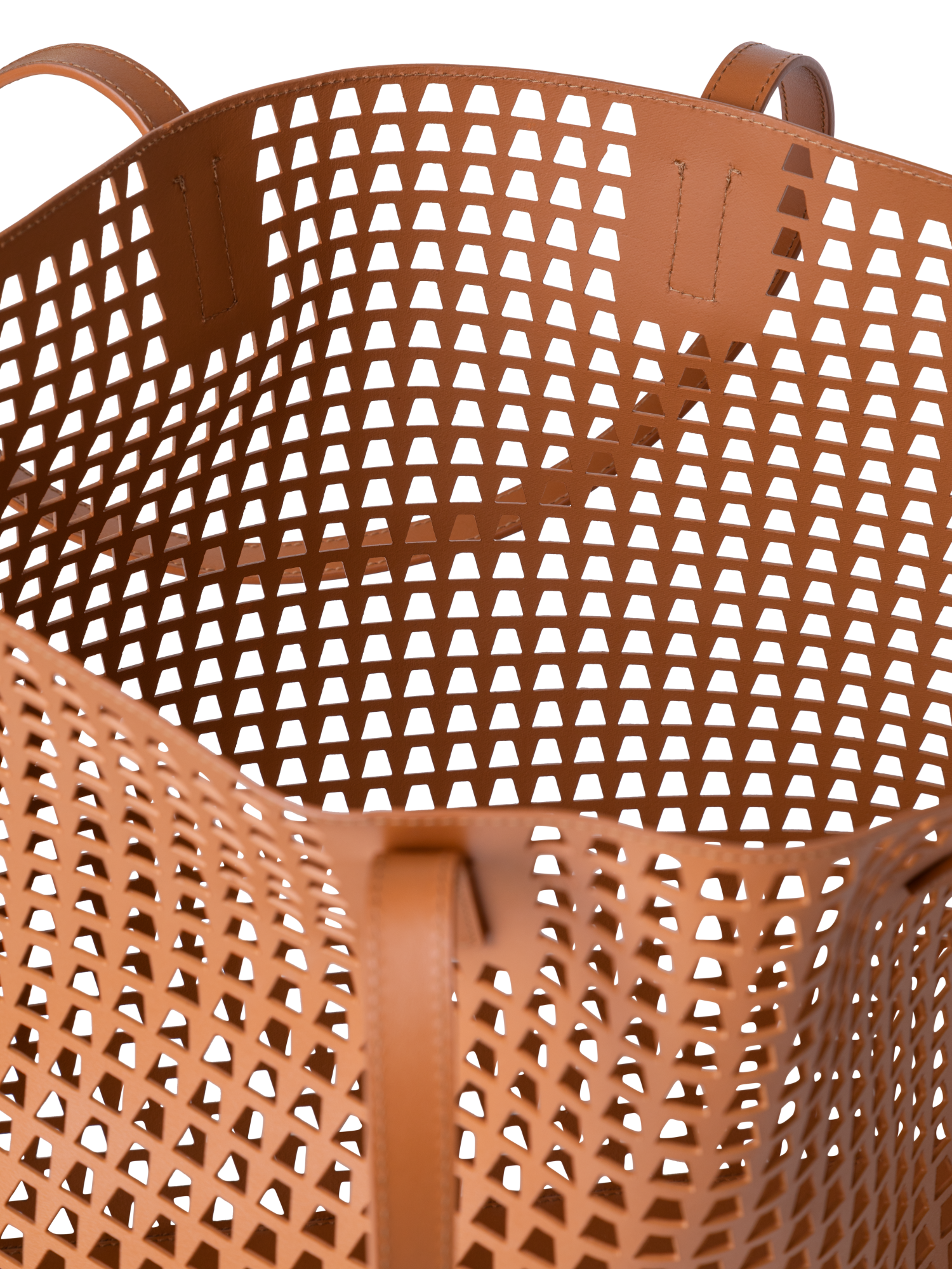 Designer Ai Medium Shoulder Tote - Braun