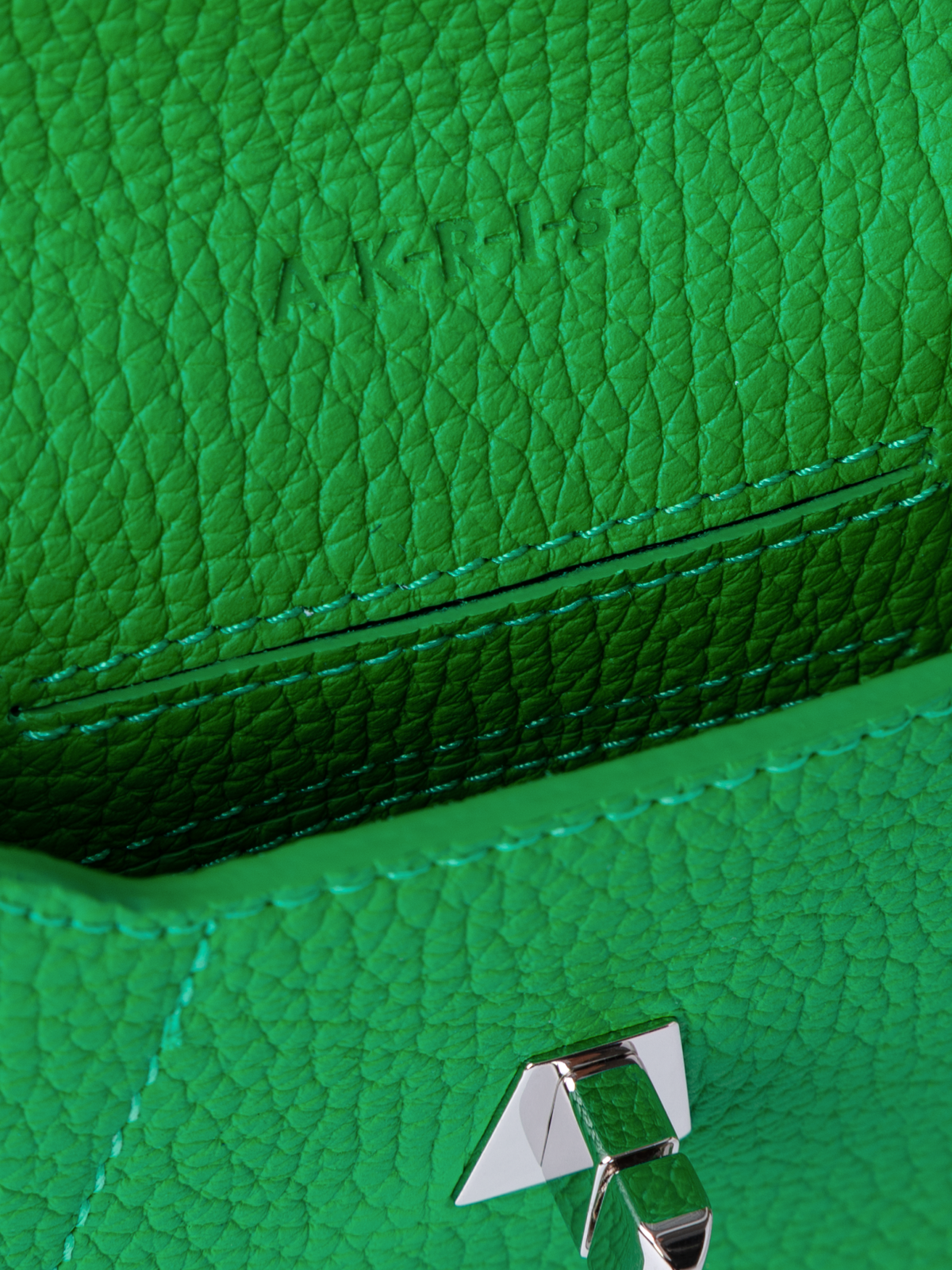 Designer Anouk Phone Pouch - Grün