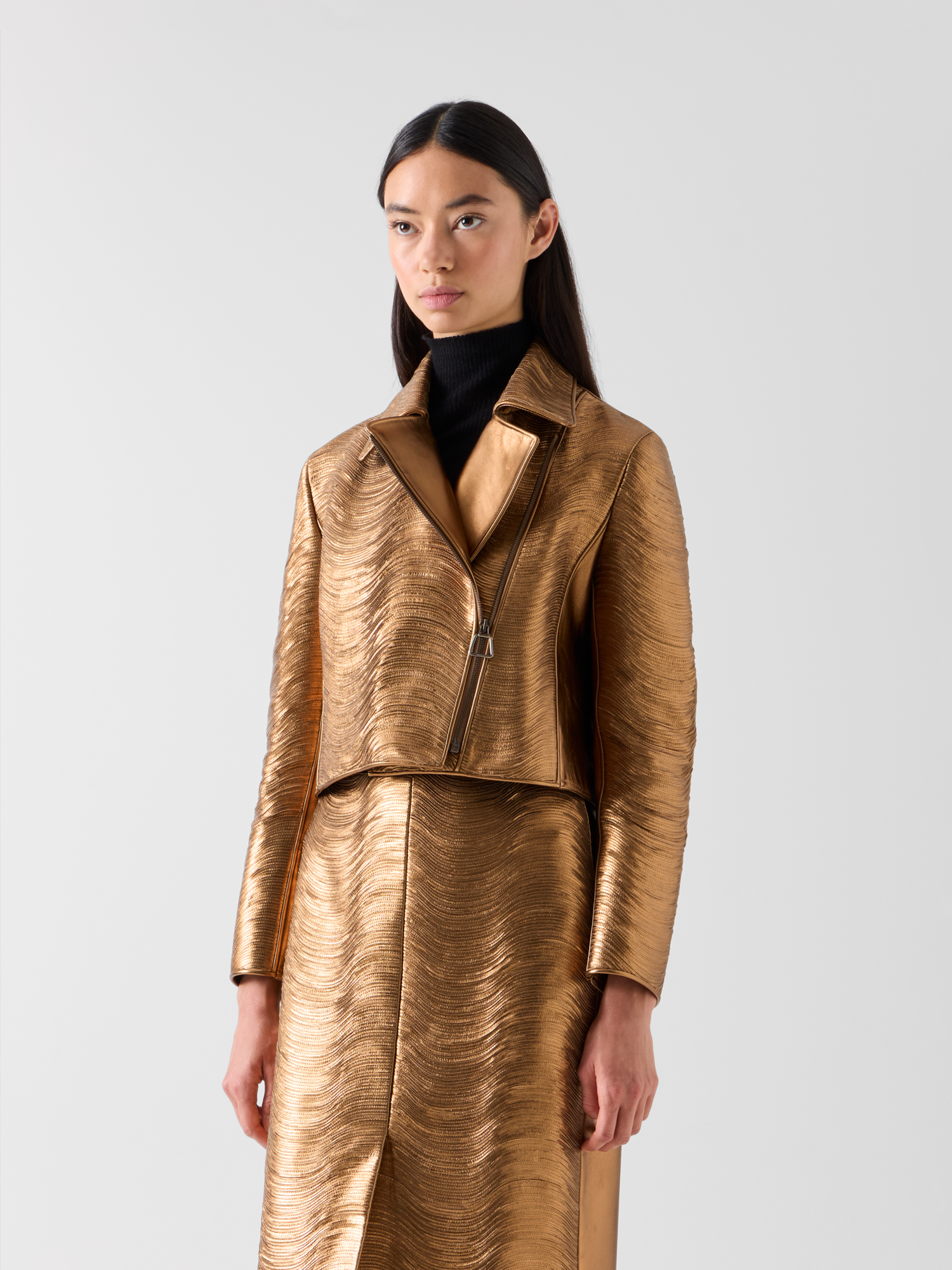 Designer Kurze Lamé-Lederjacke mit Streifenstickerei - Gold 