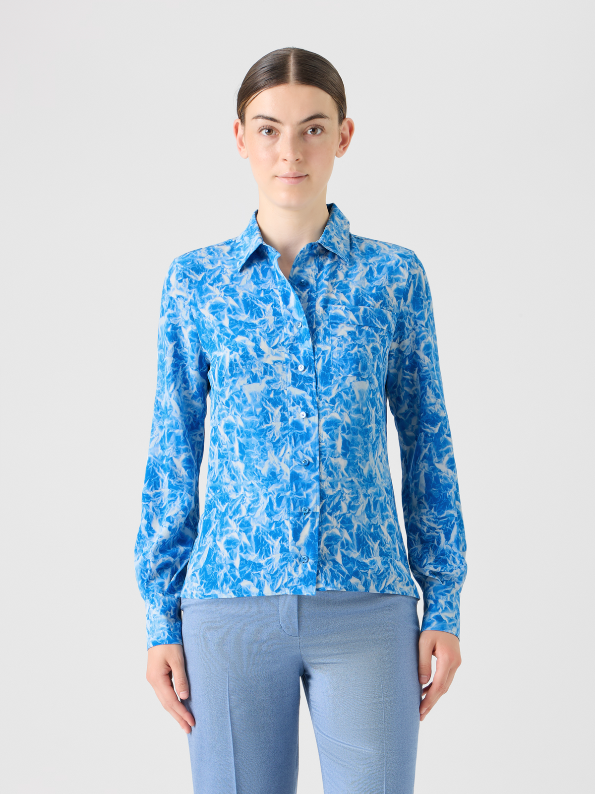 Designer Tunika-Bluse aus Seidenkrepp mit Whitecaps-Print - Dunkelblau - Ecru #editorial
