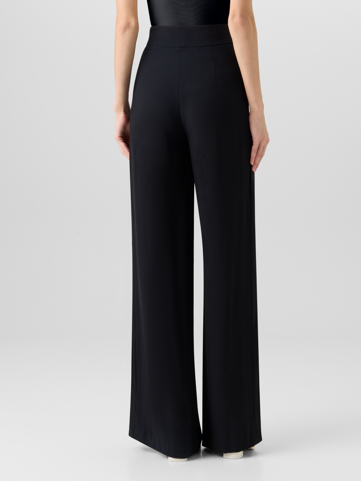 Designer Fellia Weit Ausgestellt Hose aus Seidengeorgette - Schwarz #editorial