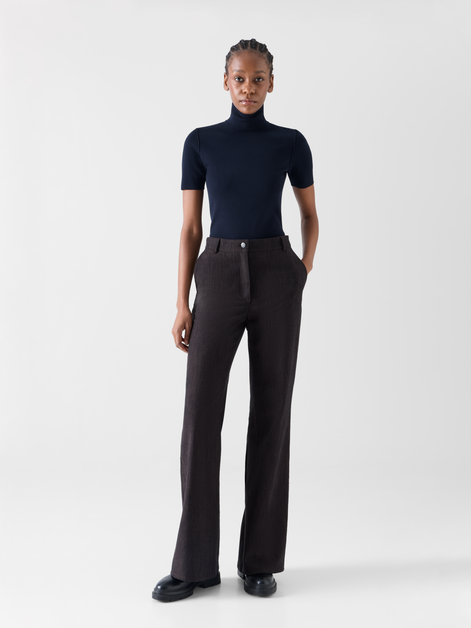 Designer Bootcut Hose aus Winter-Denim - Braun 
