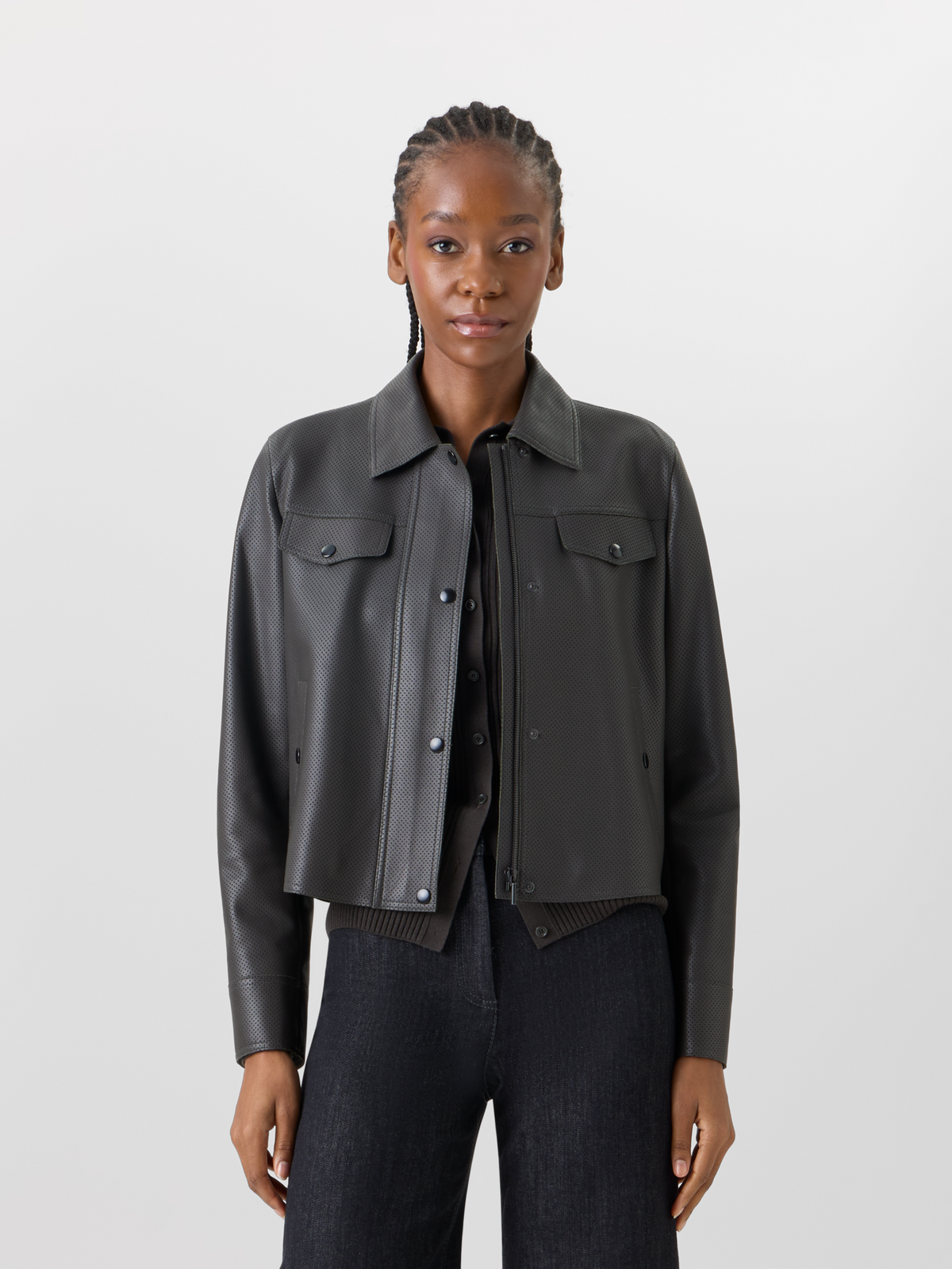 Designer Langärmelige Bikerjacke aus Signature-Pin-Dot-Lammnappaleder - Grün #editorial