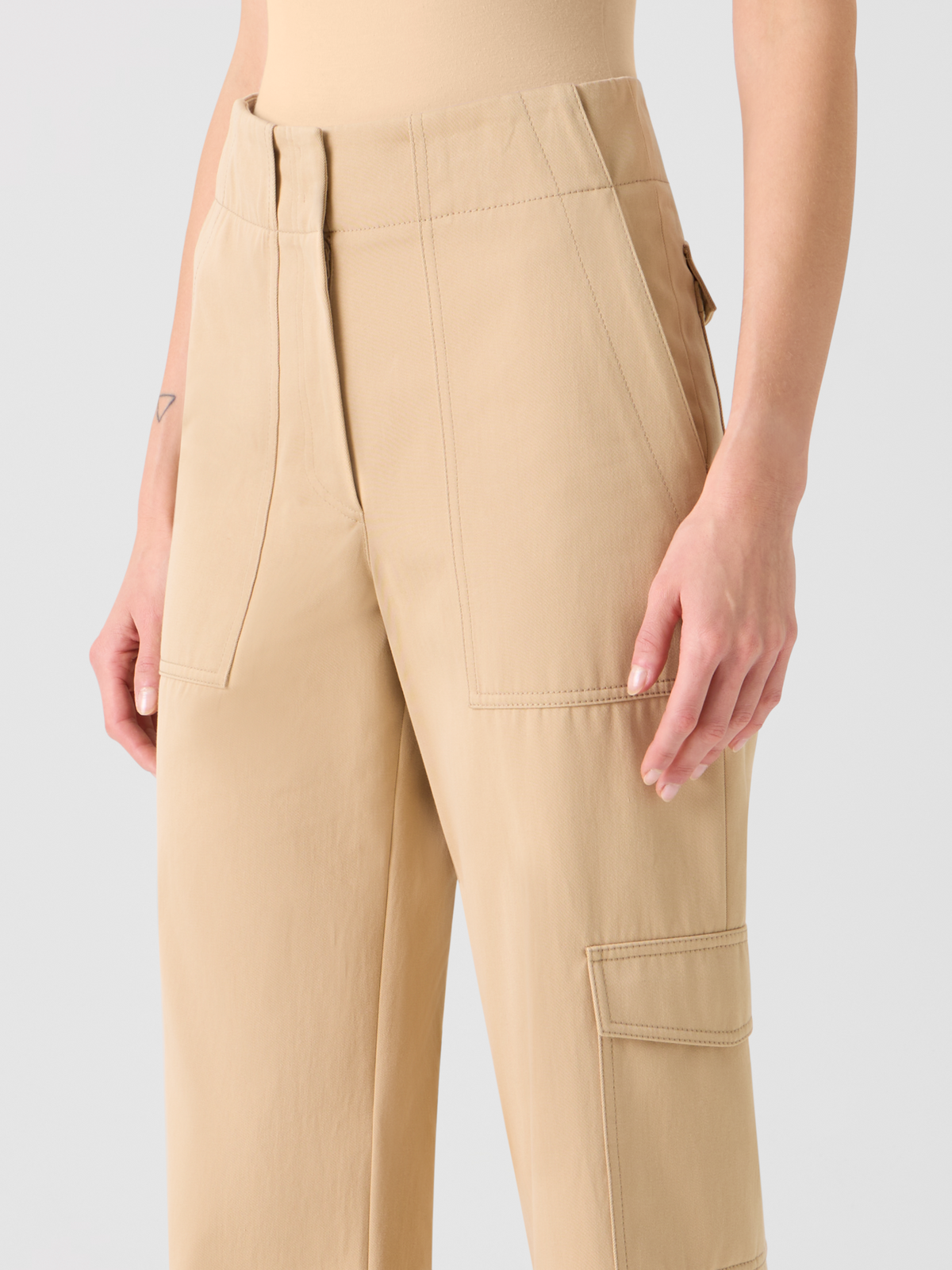 Designer Cargohose aus Baumwoll-Gabardine - Beige #editorial