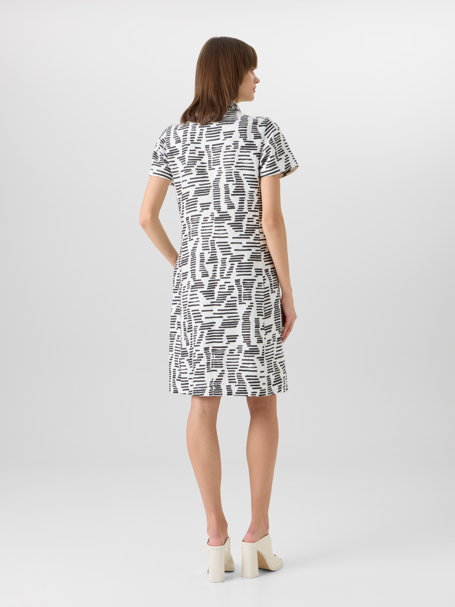 Designer Kurzärmeliges Polo-Kleid mit Dance Movements Print - Bunt 