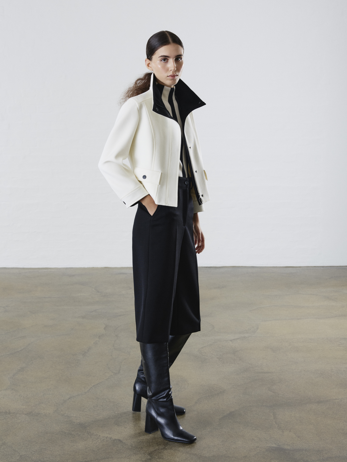 Designer Jacke aus kontrastierendem Woll-Trikotin - Bunt - Ecru #editorial