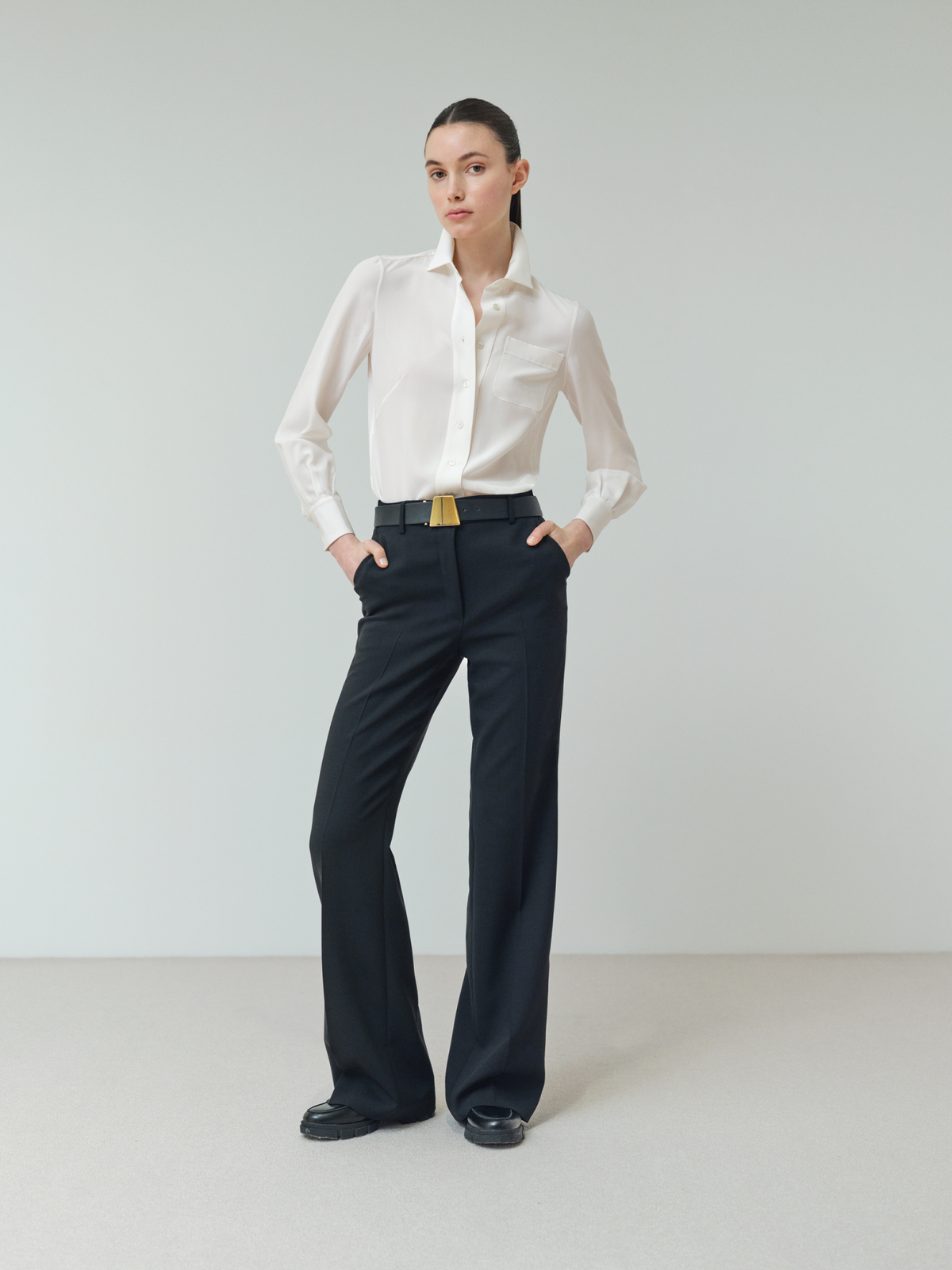 Designer Bluse aus Seiden-Crêpe - Ecru - Weiss #editorial