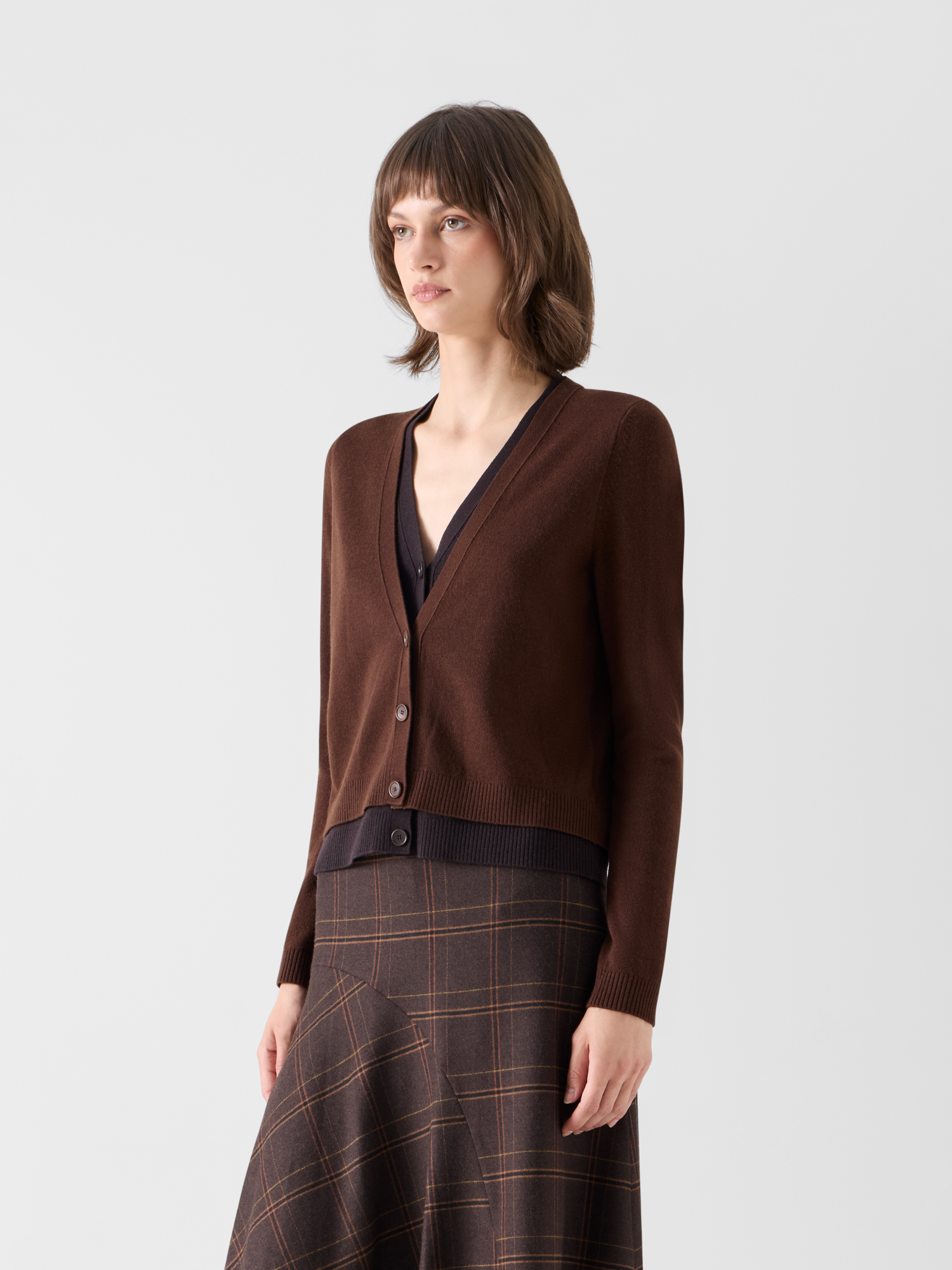 Designer Wolle-Kaschmir Cardigan mit Trompe-l'Oeil V-Einsatz - Braun 