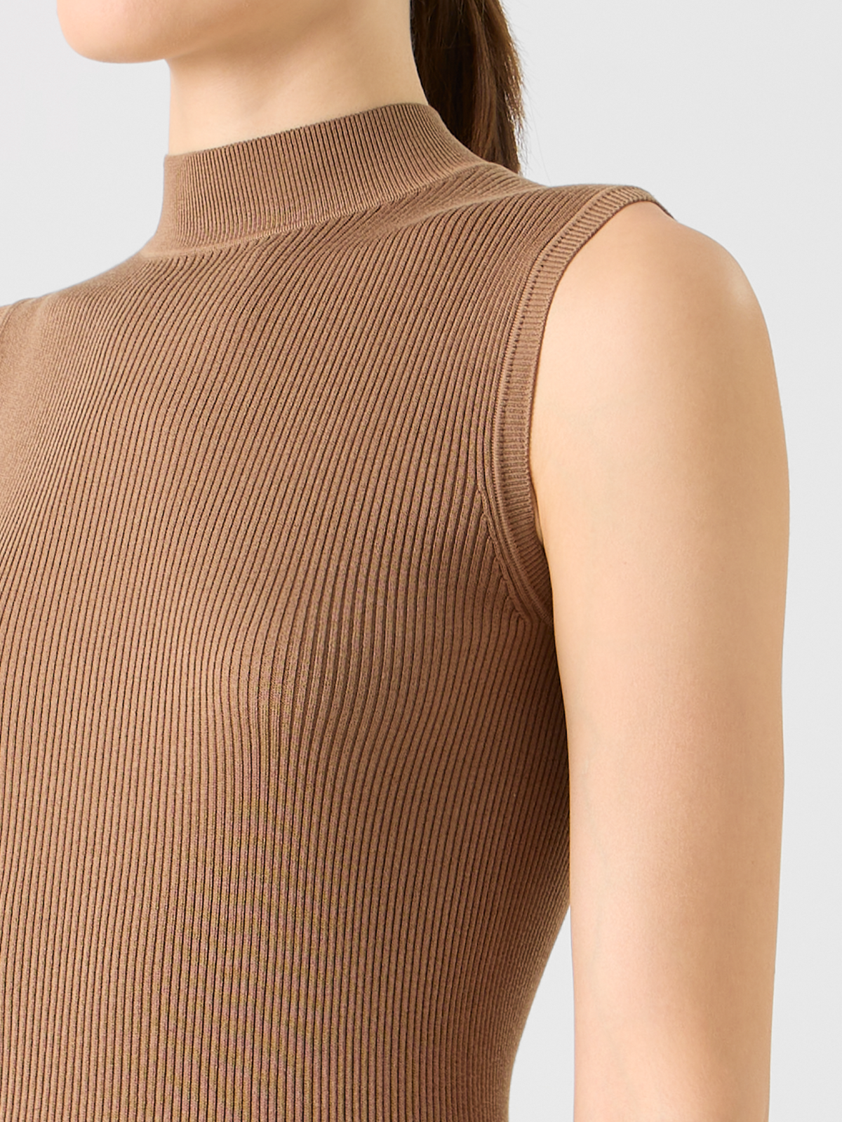 Designer Rippstrick Top aus Seiden-Baumwolle - Braun #editorial