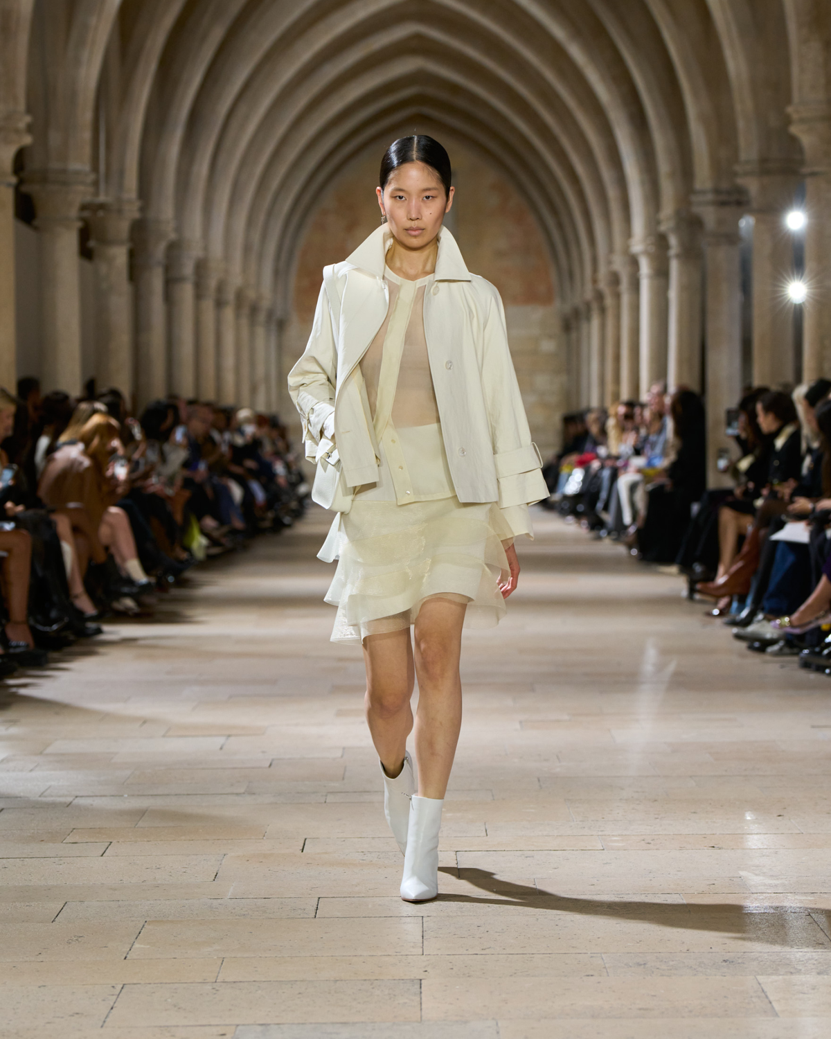 Designer Kurzer Bleistiftrock mit Tüll-Wellen - Ecru - Weiss #editorial