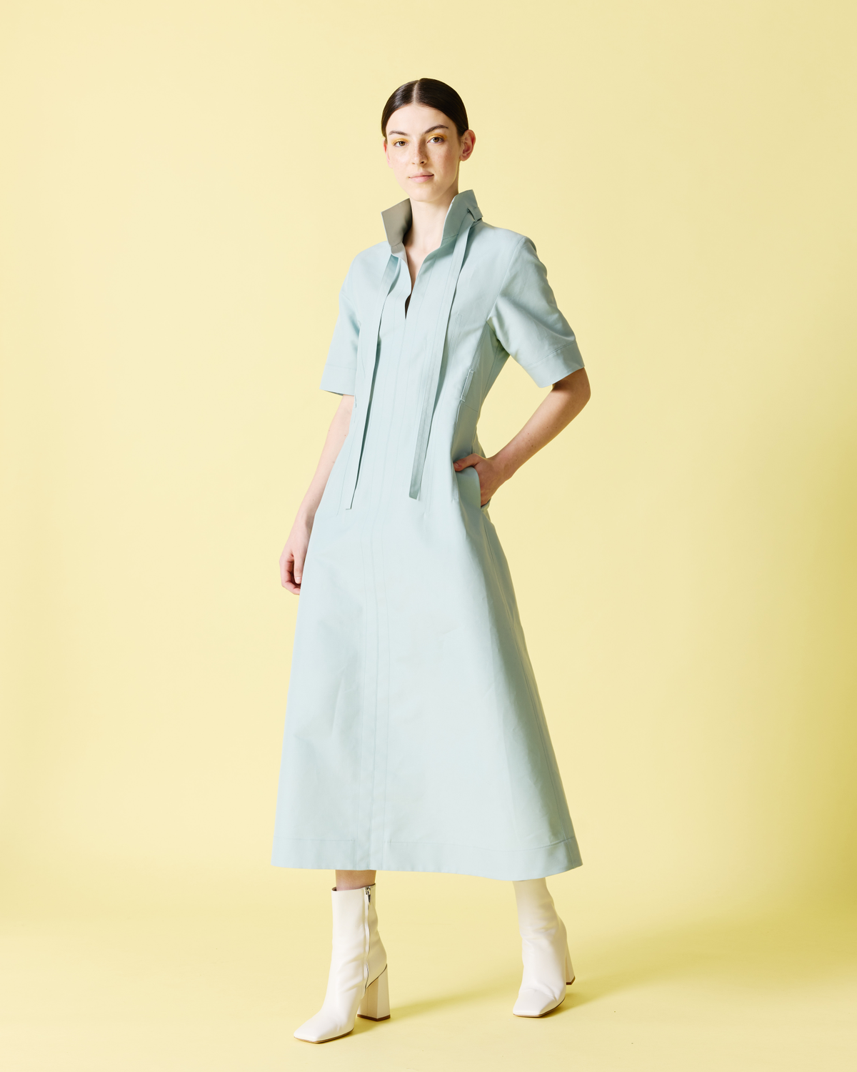 Designer Midikleid aus Baumwolle - Blau #editorial