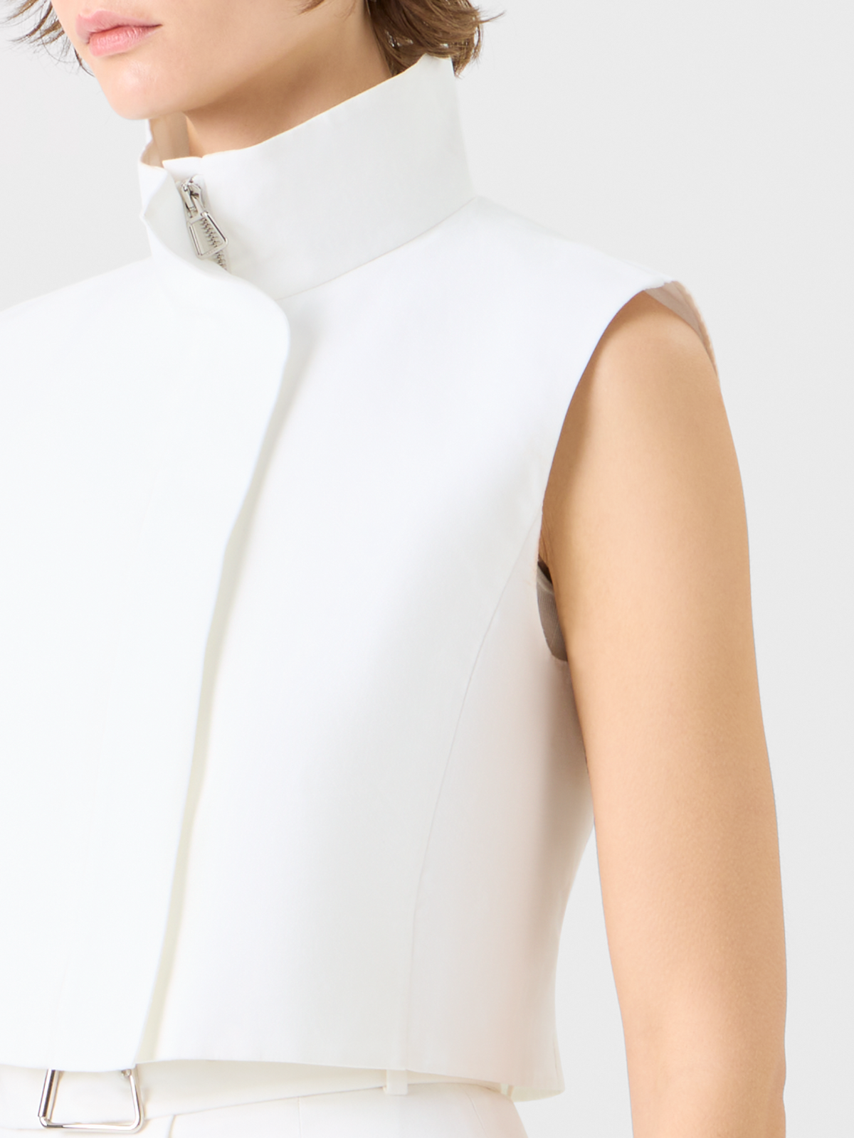 Designer Hester strukturierte kurze Weste aus Baumwoll-Doubleface - Ecru #editorial