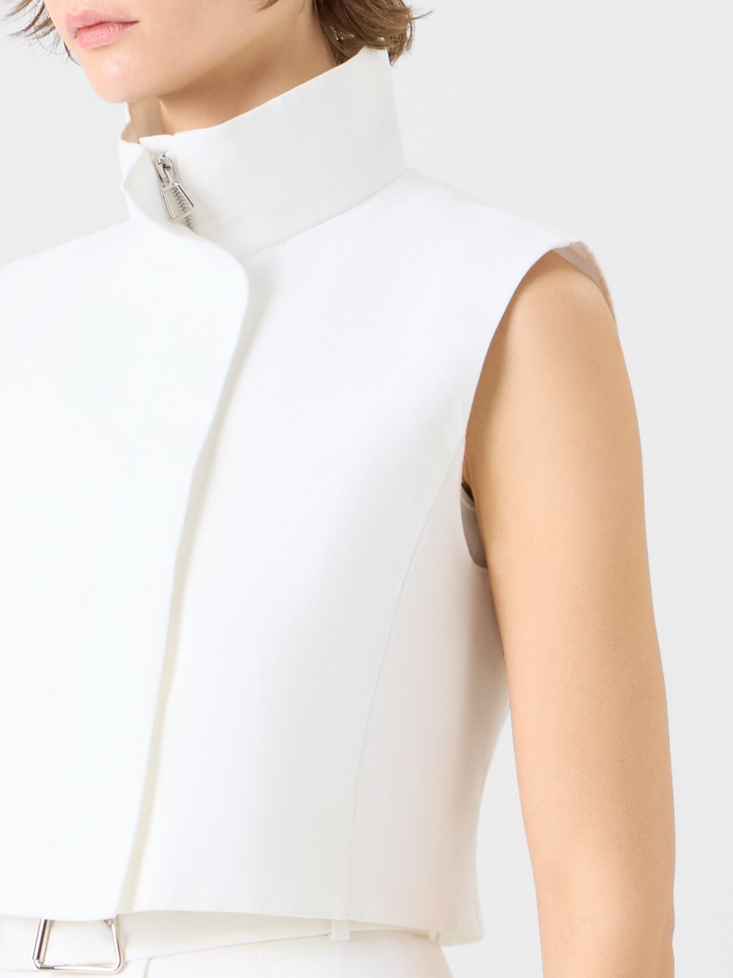 Designer Hester strukturierte kurze Weste aus Baumwoll-Doubleface - Ecru 