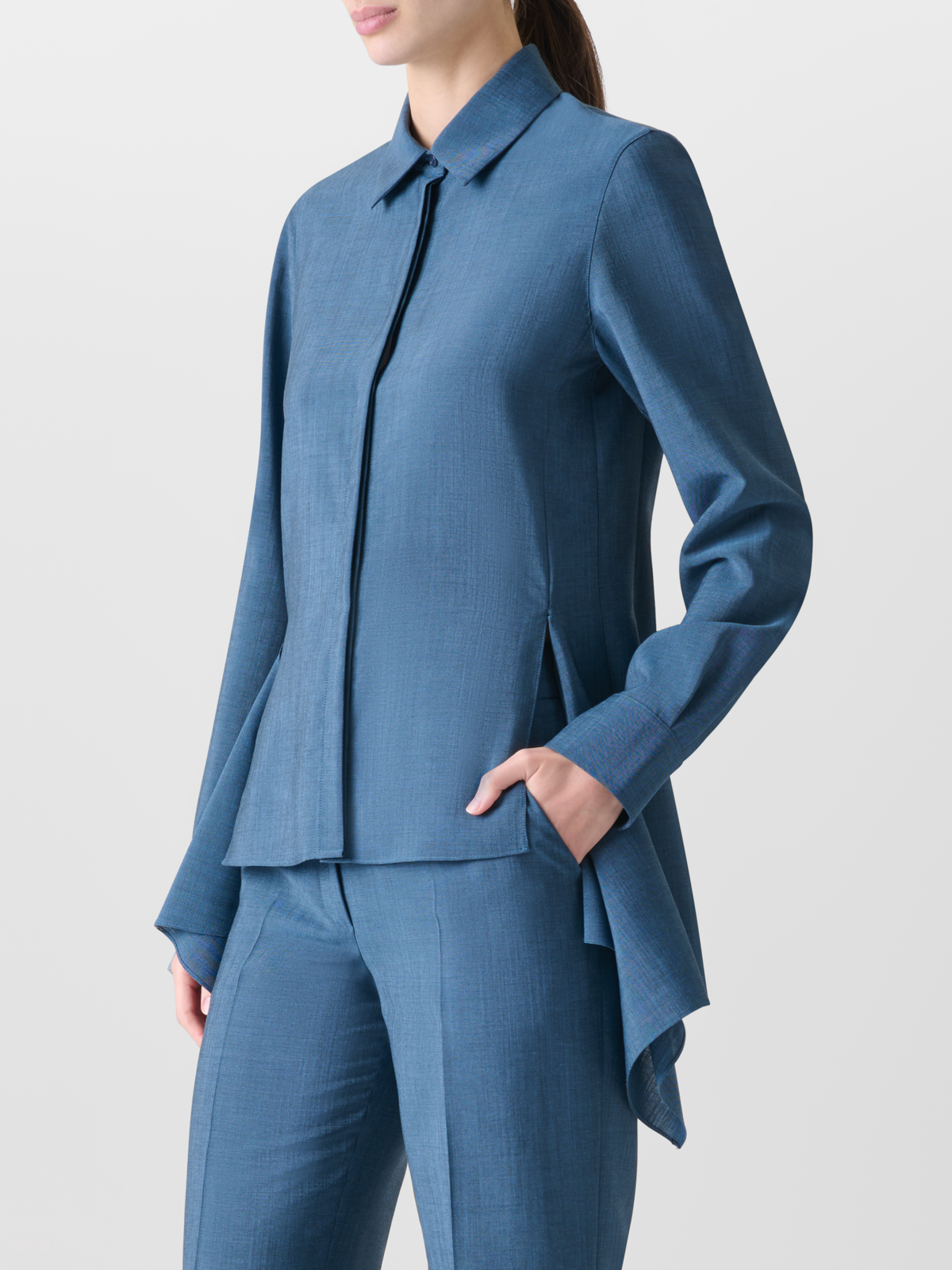 Designer Asymmetrische Bluse aus Cool Wool - Blau