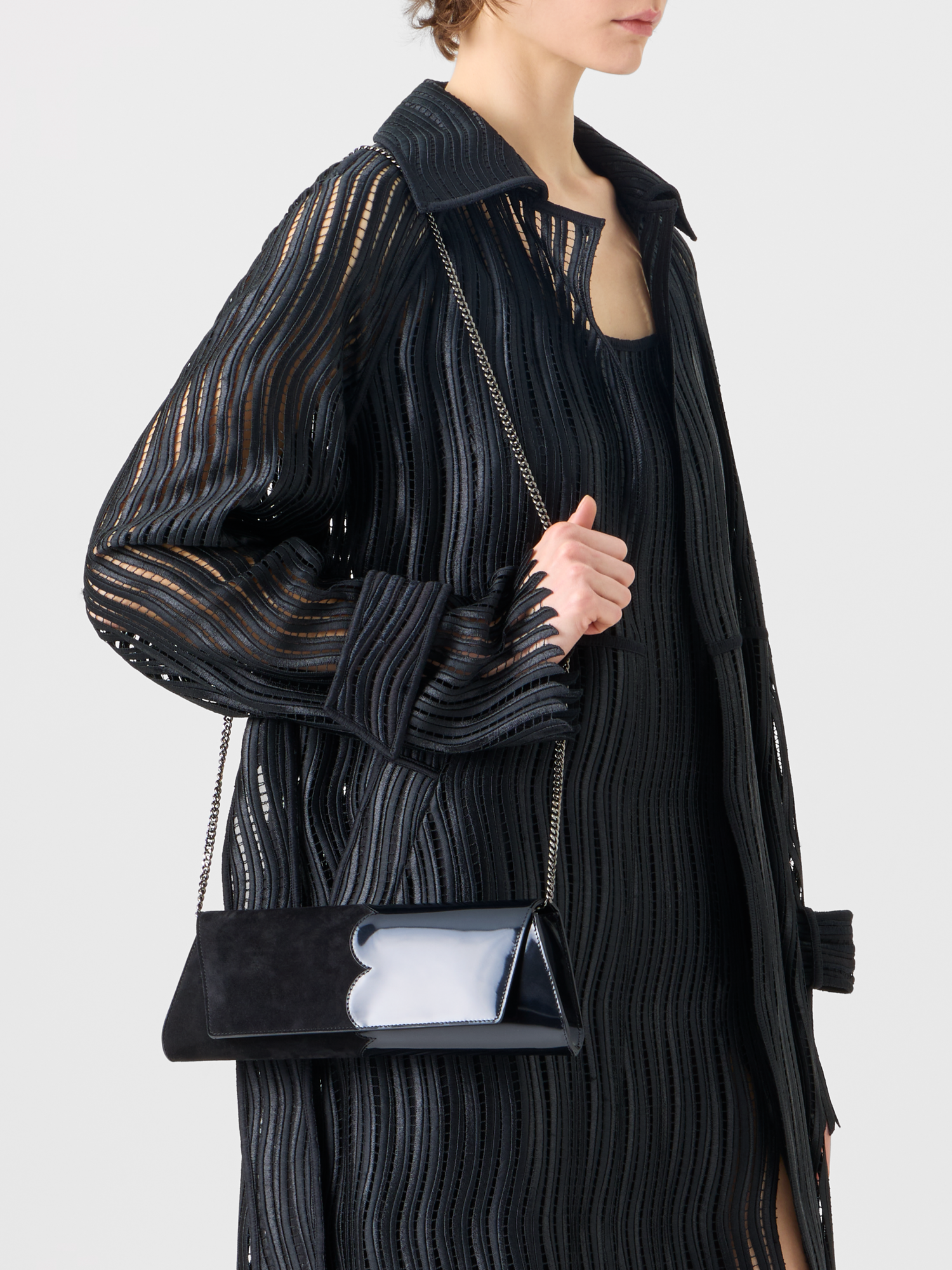 Designer Estelle langer Mantel aus Wave-Guipure - Schwarz 