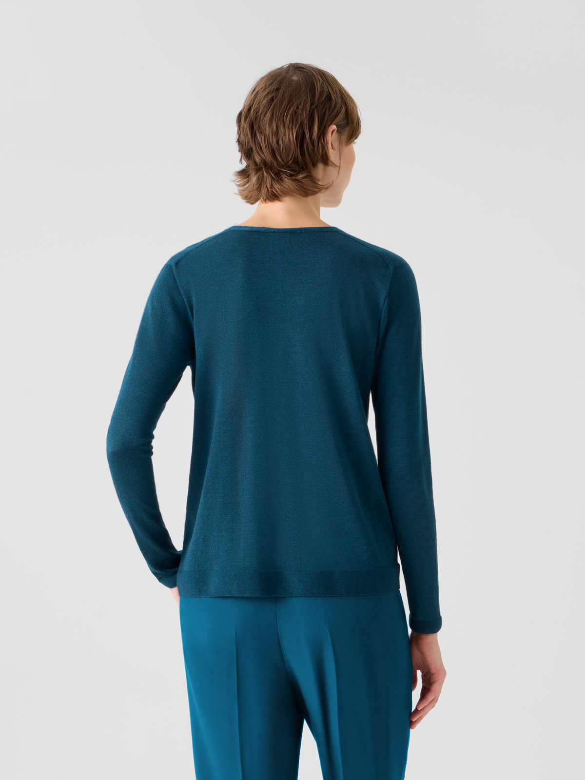Designer Nahtloser V-Ausschnitt-Pullover aus Kaschmir-Seide - Grün #editorial