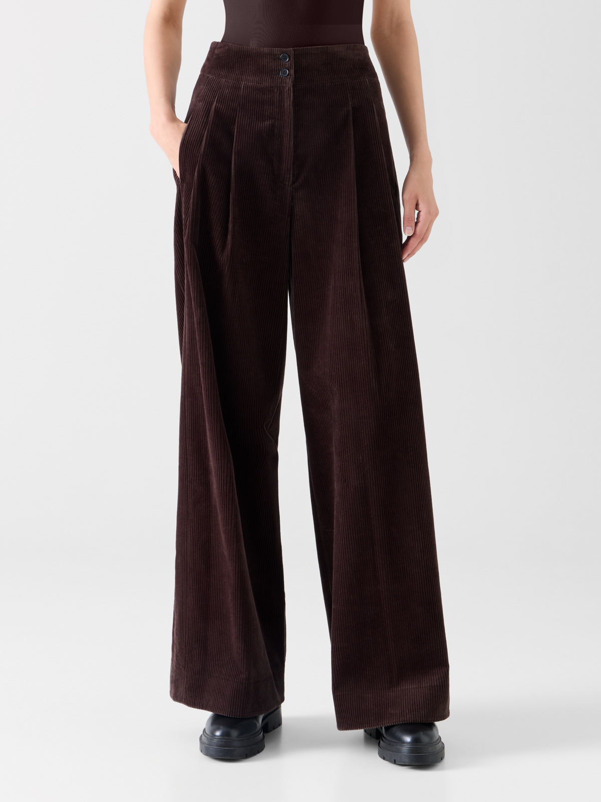 Designer Weite Bundfaltenhose aus Baumwollcord - Braun 