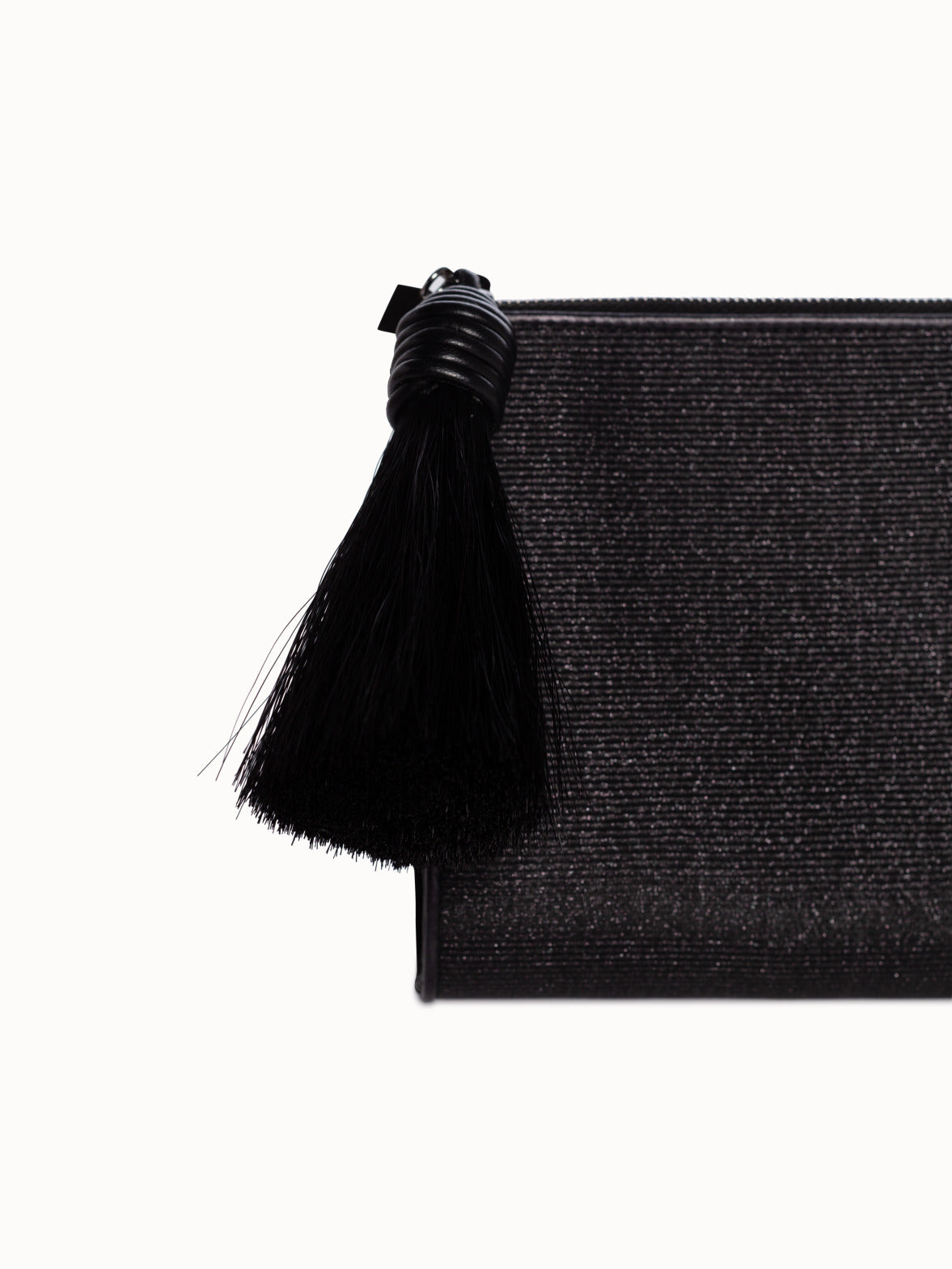 Tassle Pouch in Horsehair fabric - black
